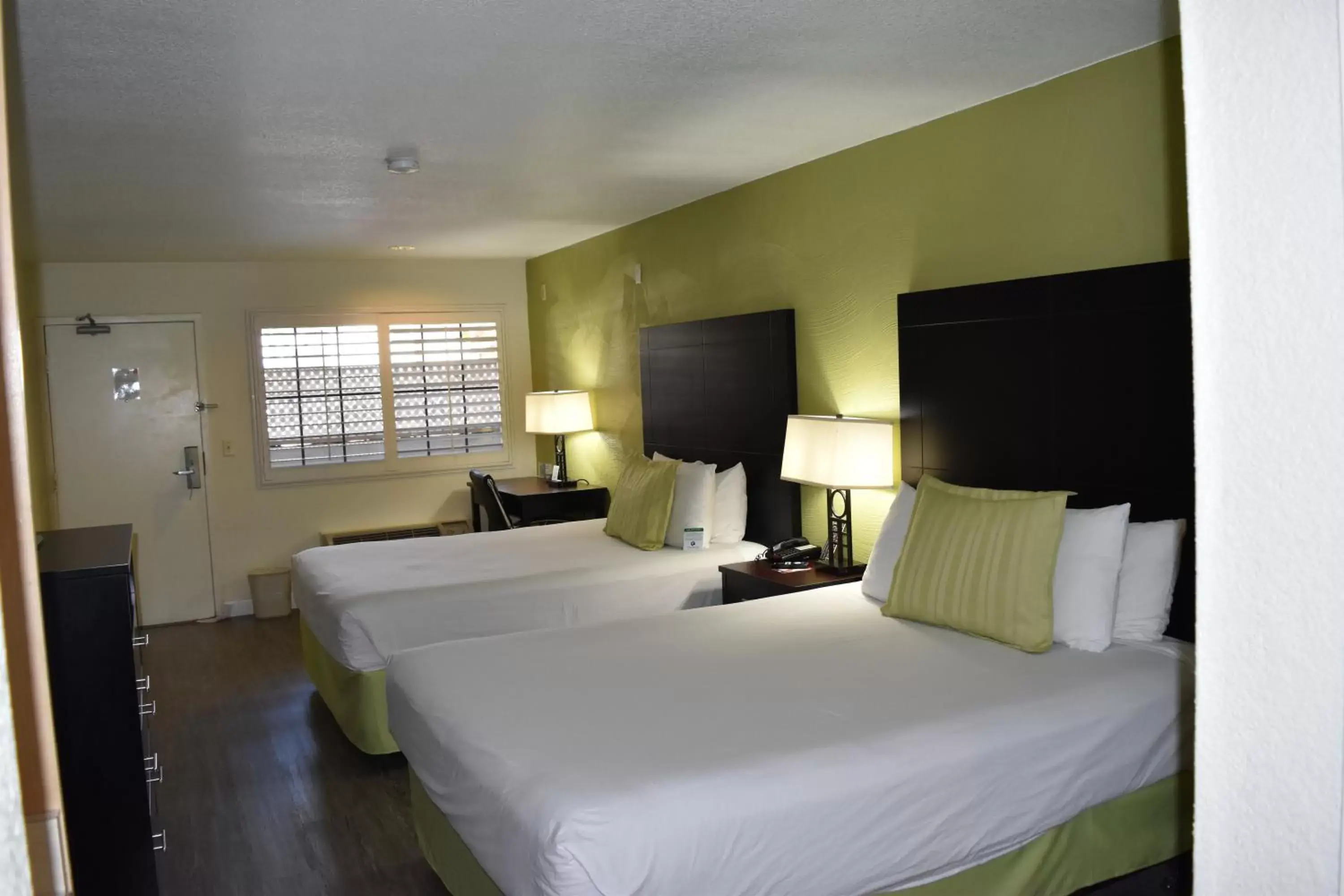 Photo of the whole room, Bed in Old Town Western Inn