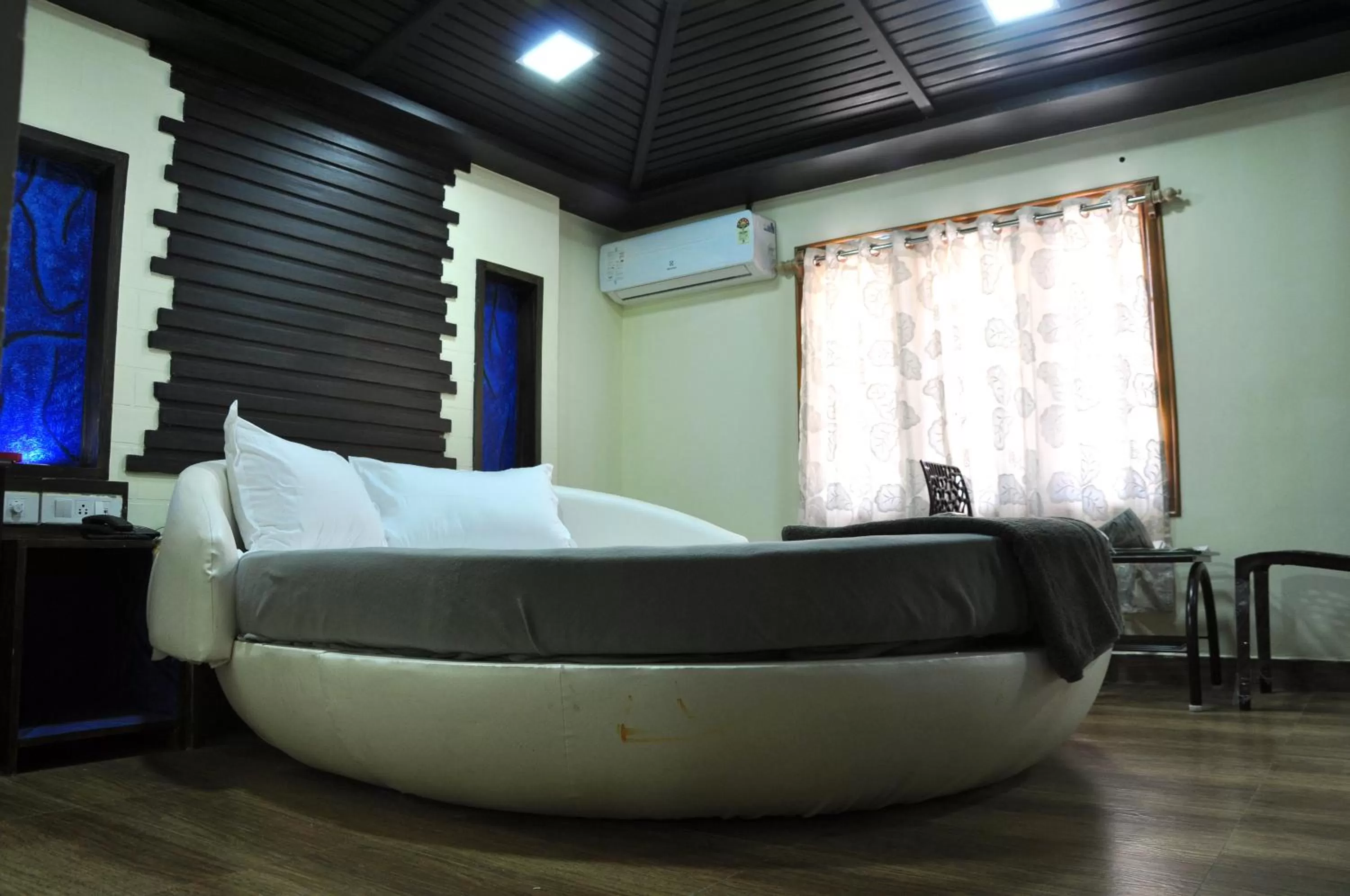 Bedroom, Bed in Hotel Anandhiram Heritage