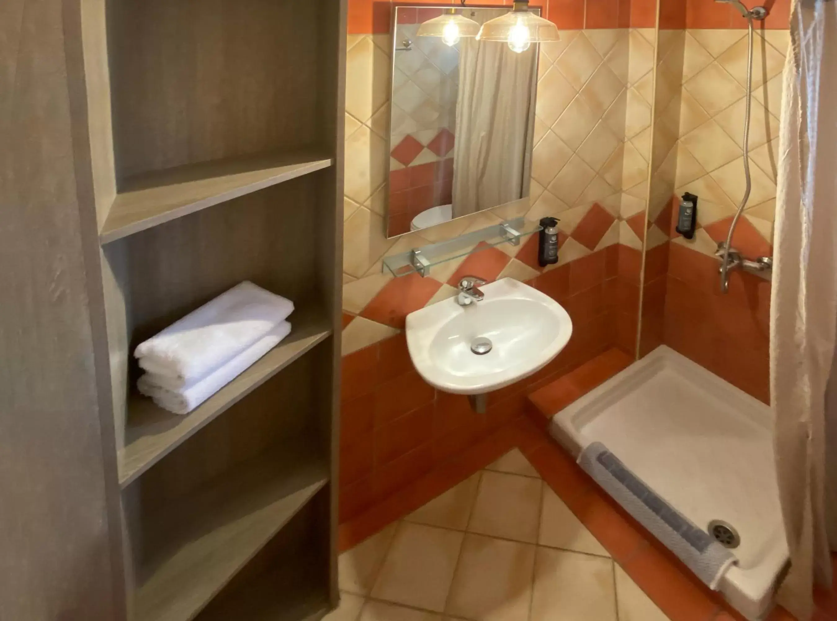 Shower, Bathroom in Nantin Hotel Ioannina