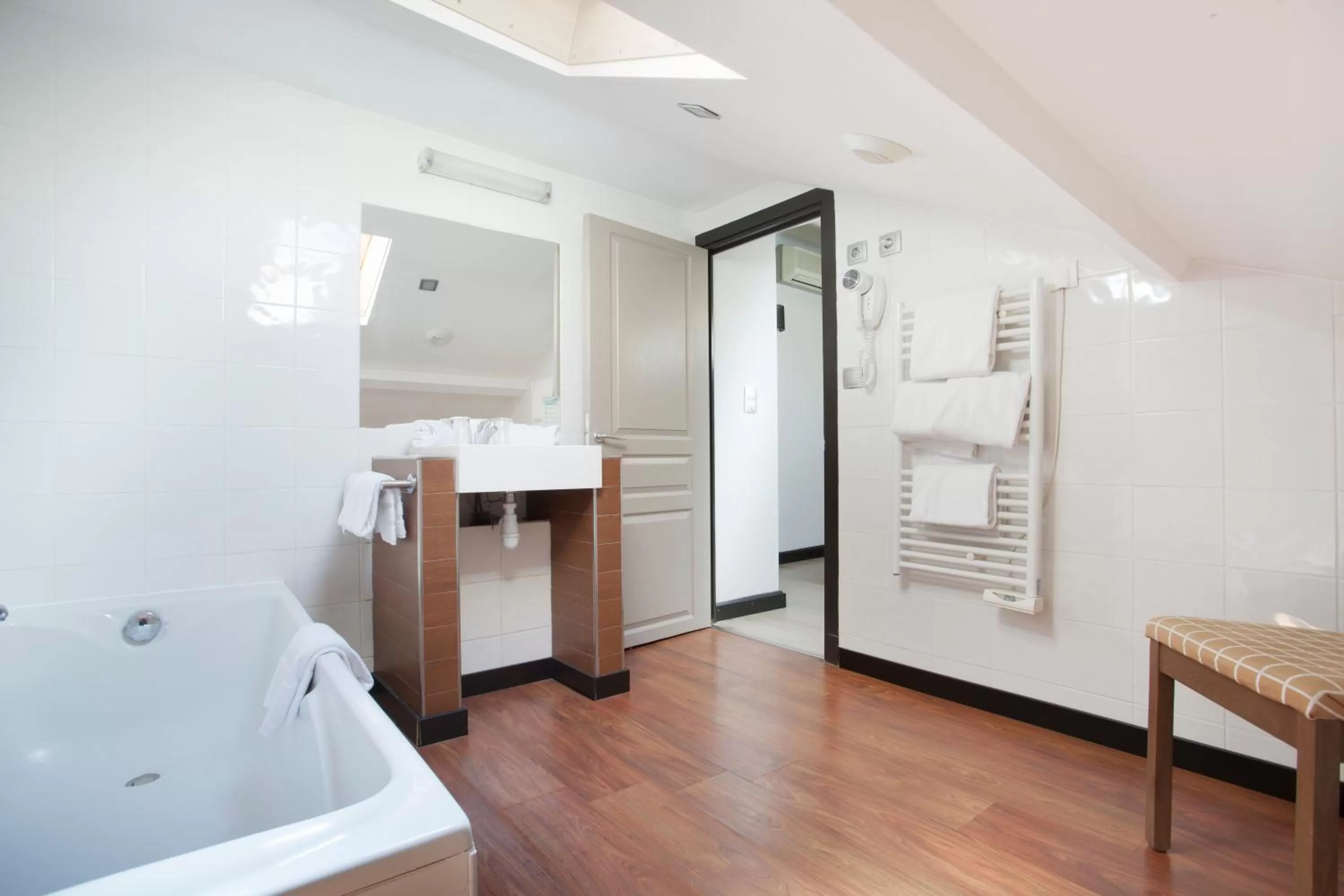 Bathroom in Appart'hôtel Odalys City - Nice Centre