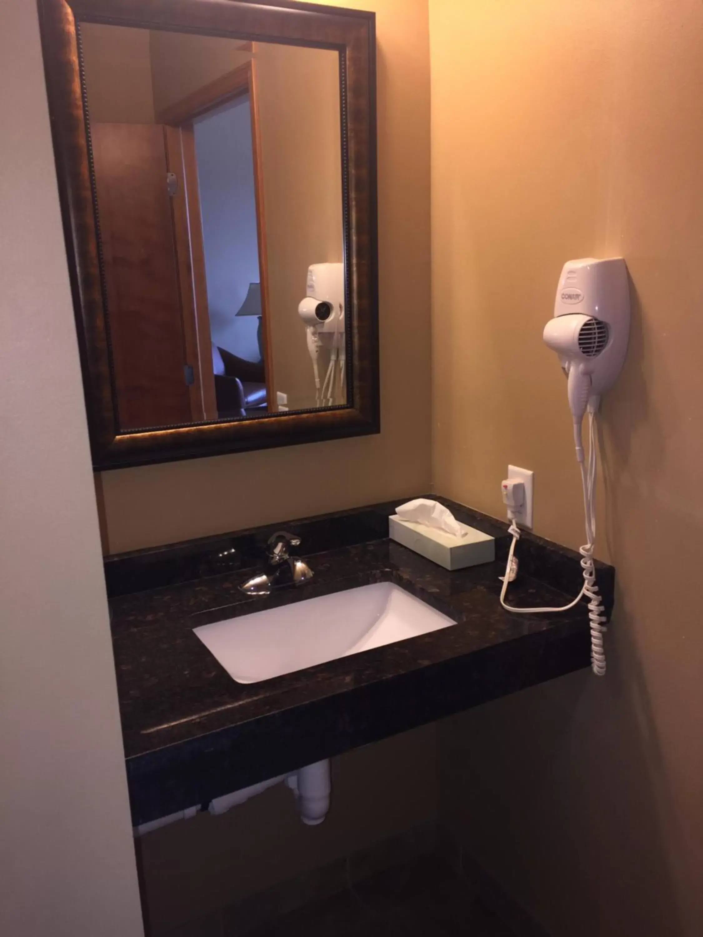 Bathroom in Cobblestone Inn & Suites - Newton