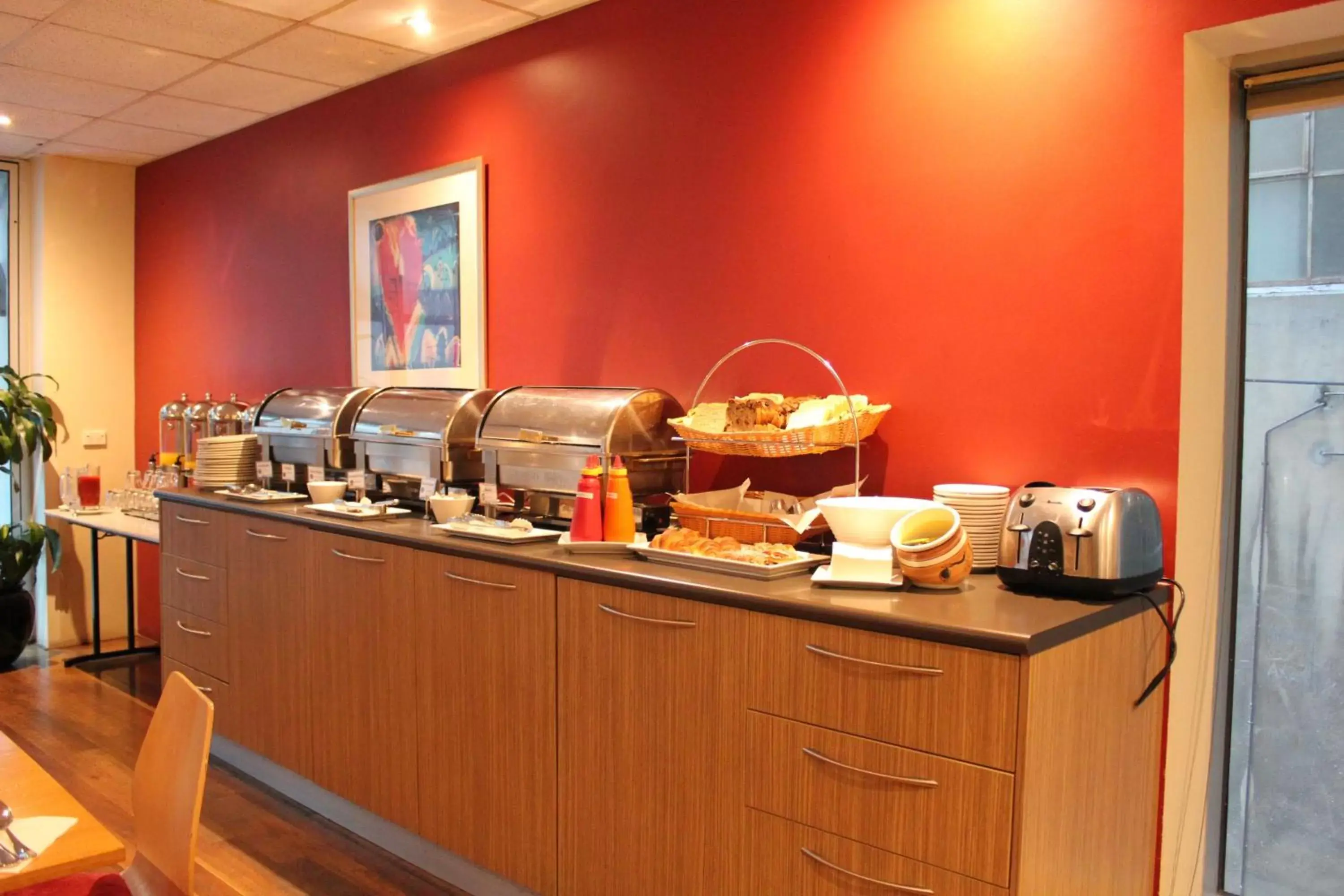 Buffet breakfast, Restaurant/Places to Eat in YEHS Hotel Melbourne CBD