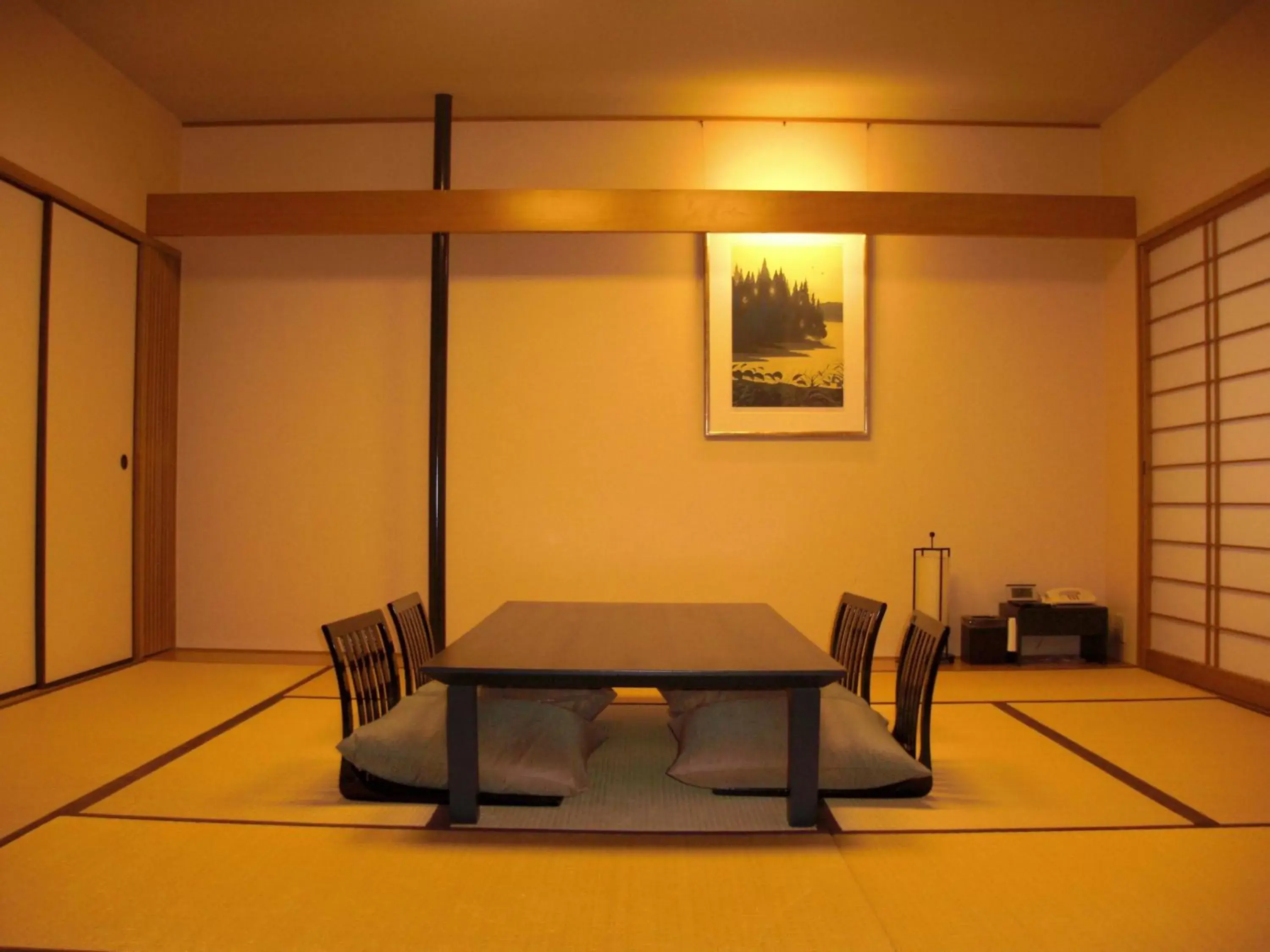 Photo of the whole room, Dining Area in Royal Pines Hotel Urawa