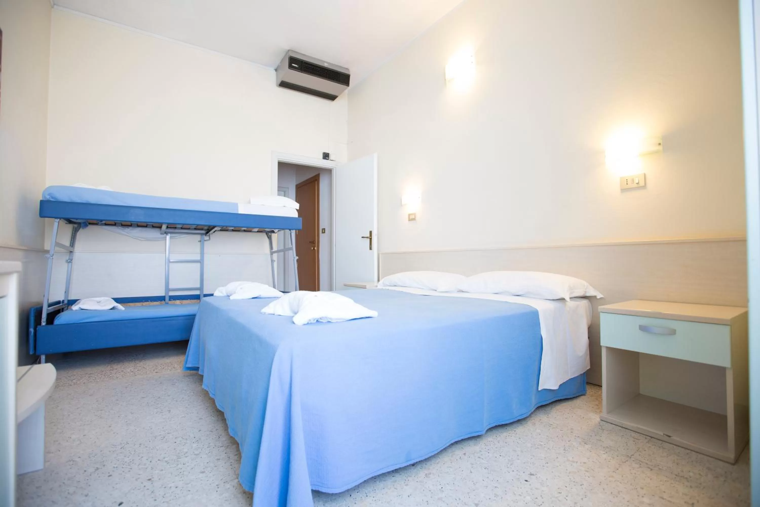 Photo of the whole room, Bed in Hotel Europa