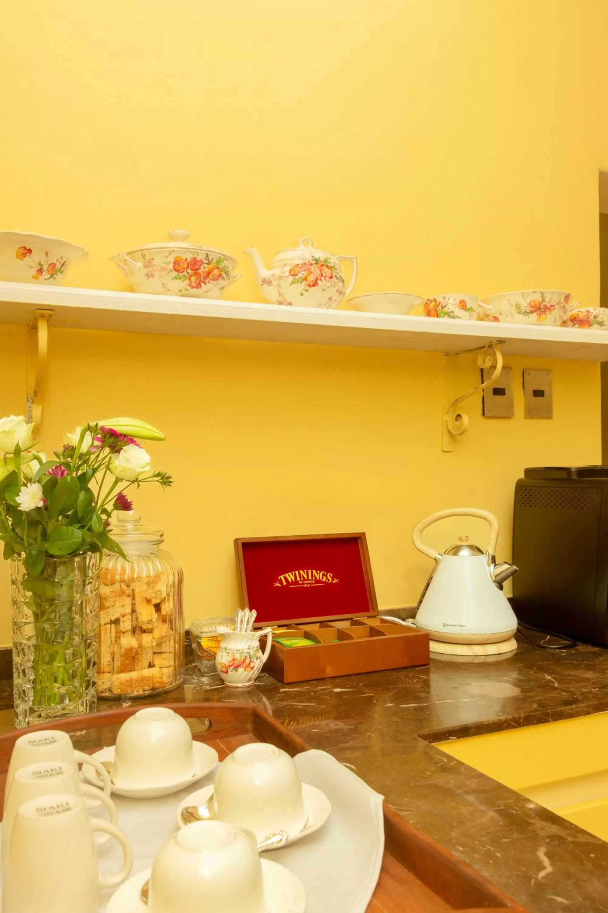 Coffee/tea facilities in Amina Boutique Hotel
