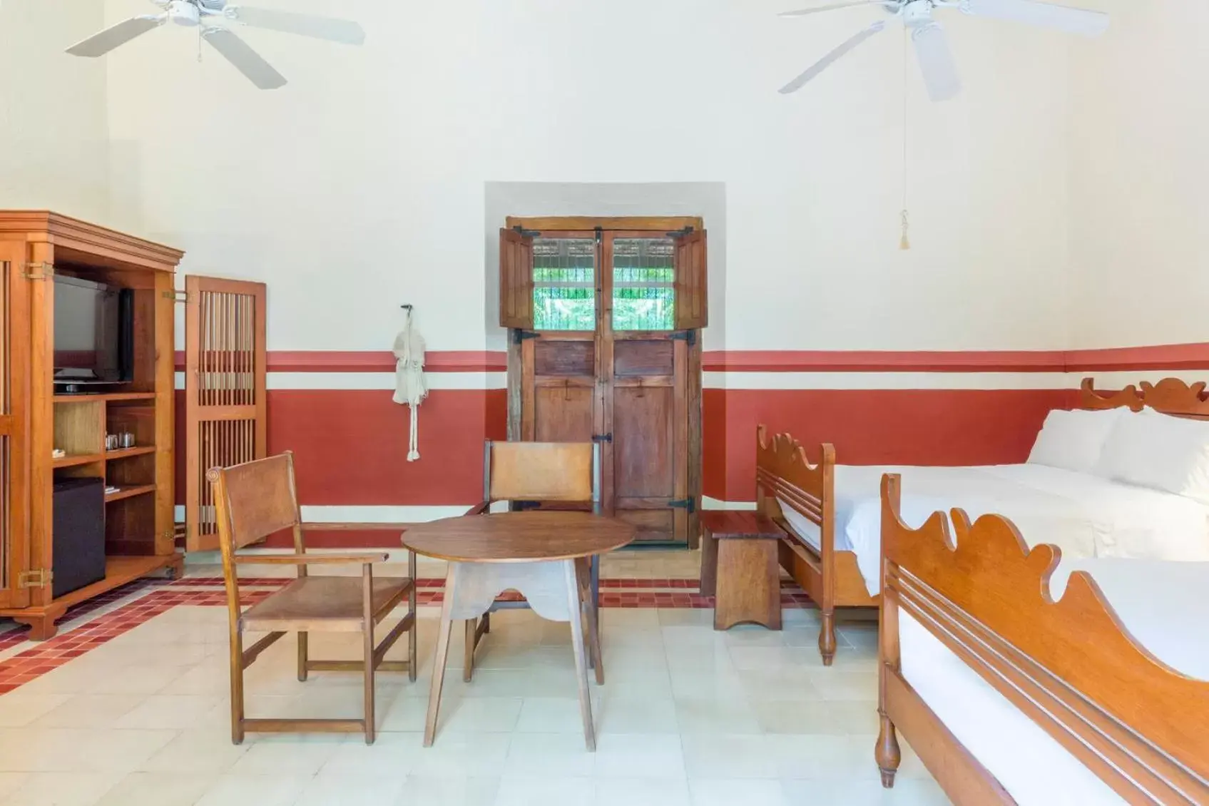 Photo of the whole room in Hacienda San Jose