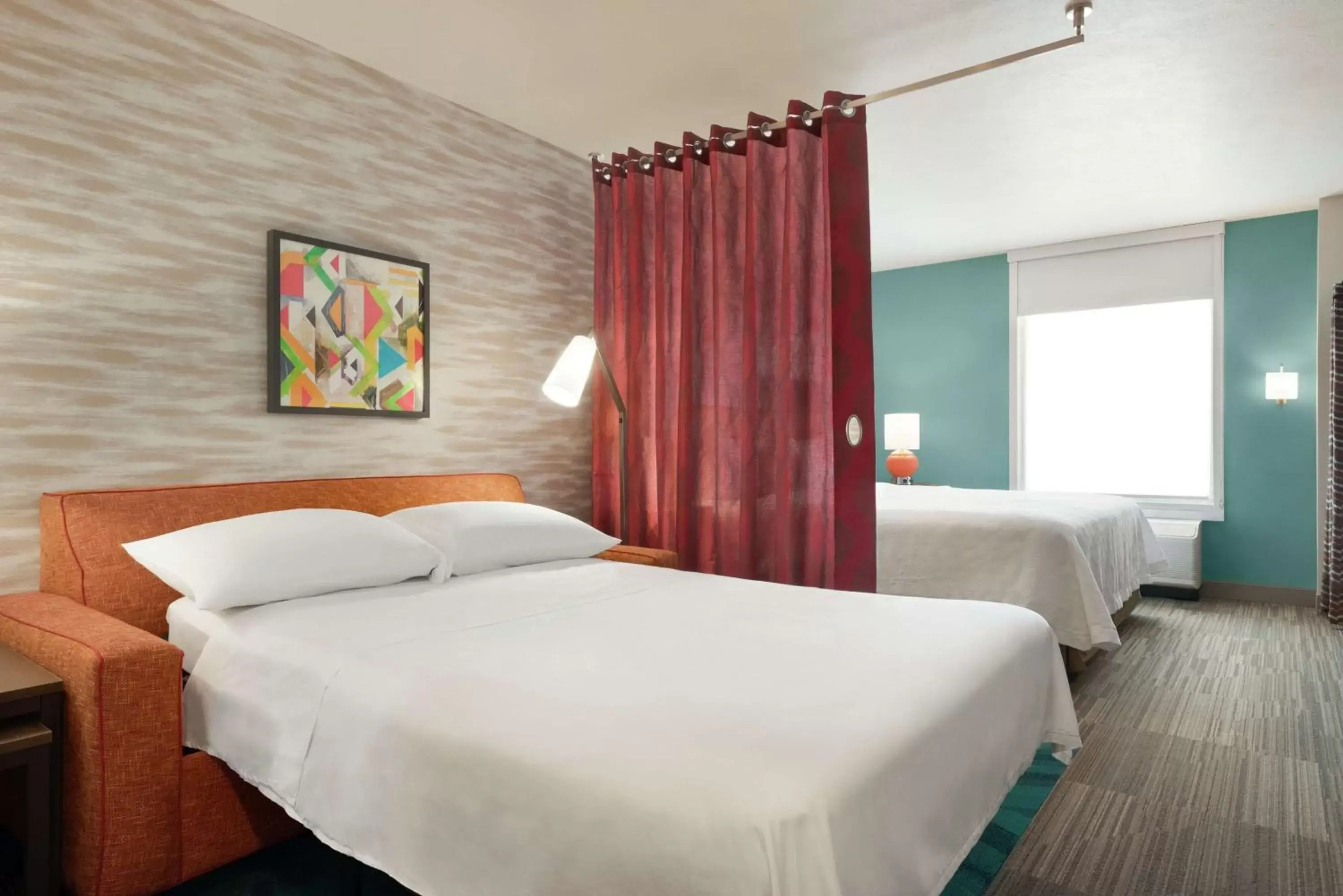 Living room, Bed in Home2 Suites By Hilton Bismarck