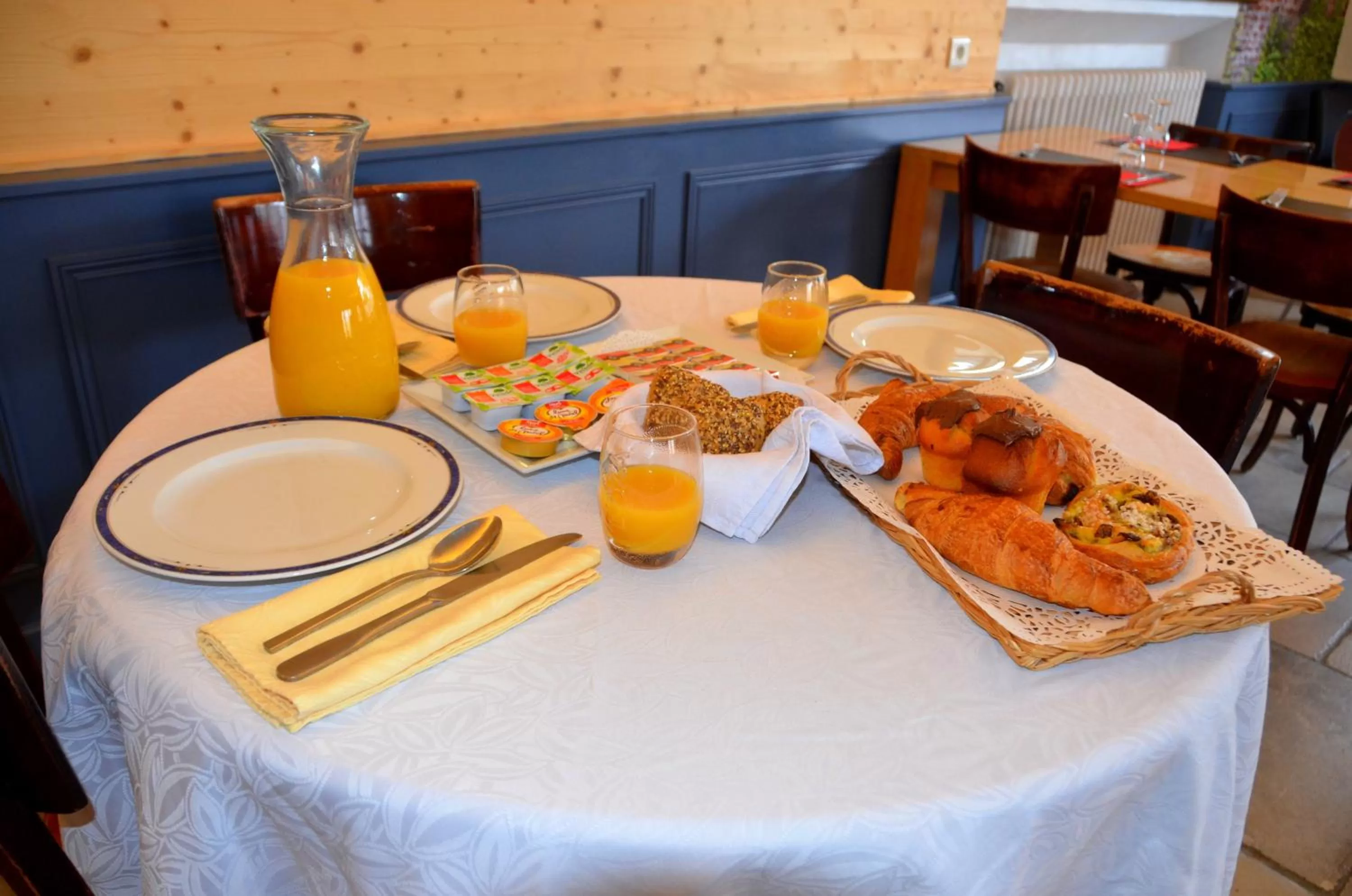 Breakfast in Aux Lys d'Or