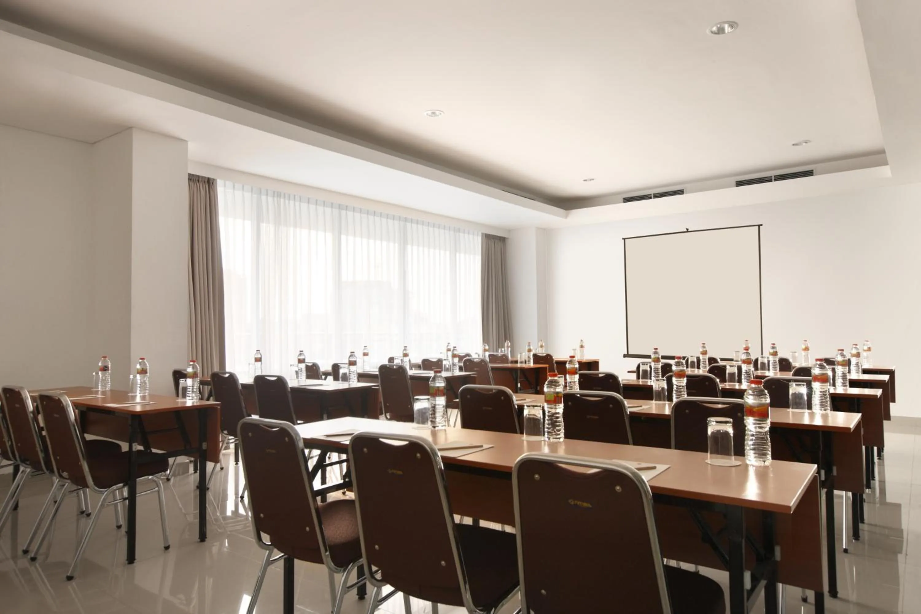Amaris Hotel Serpong Tangerang