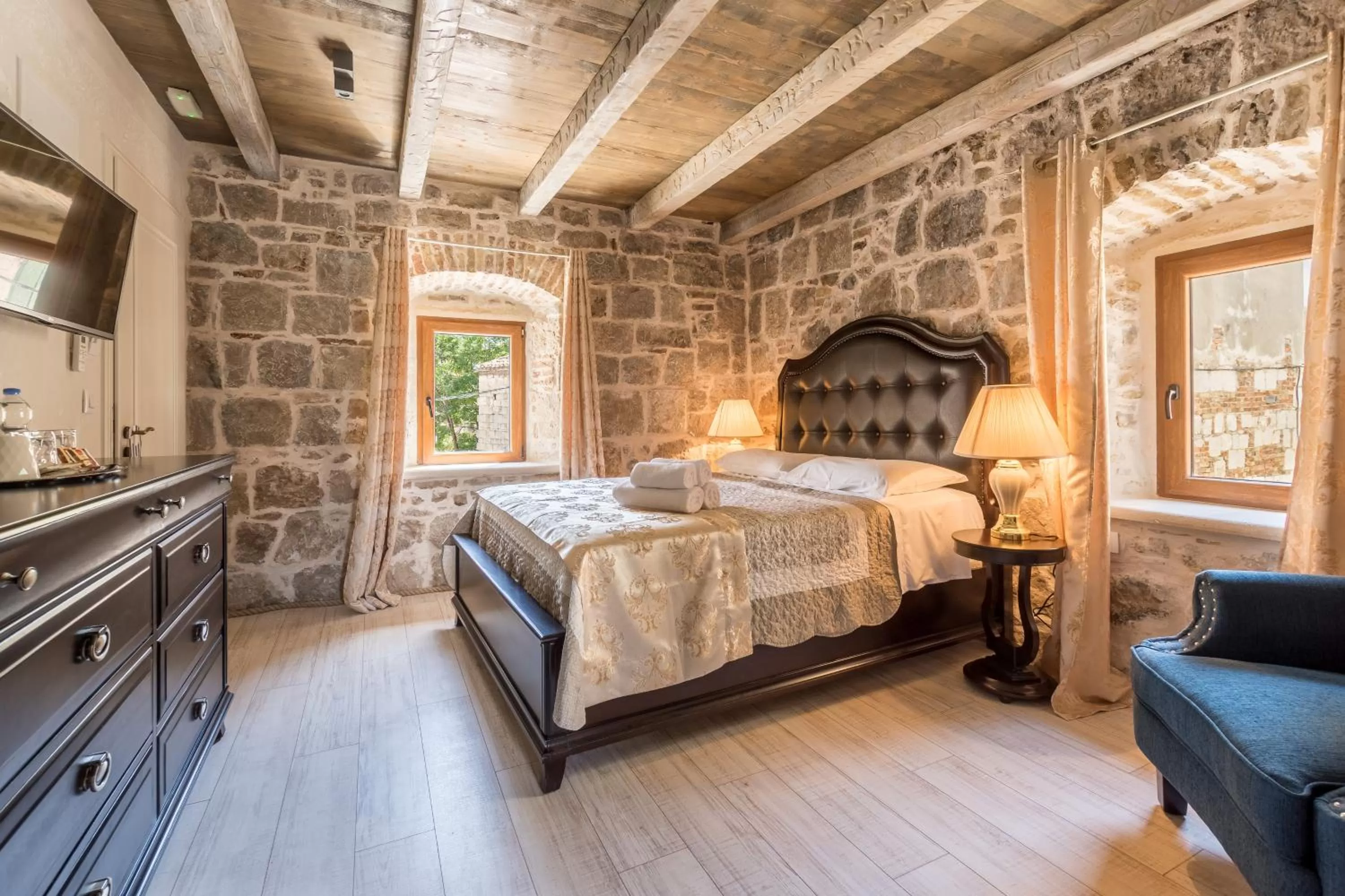Bed in Heritage Palace Varos - MAG Quaint & Elegant Boutique Hotels