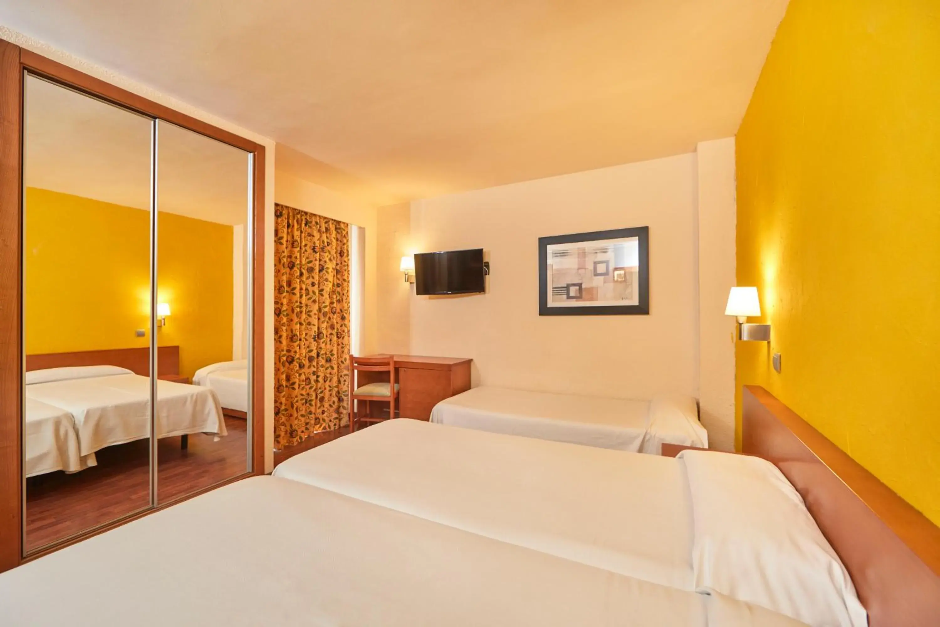 Photo of the whole room in MLL Blue Bay Photo of the whole room in MLL Blue Bay