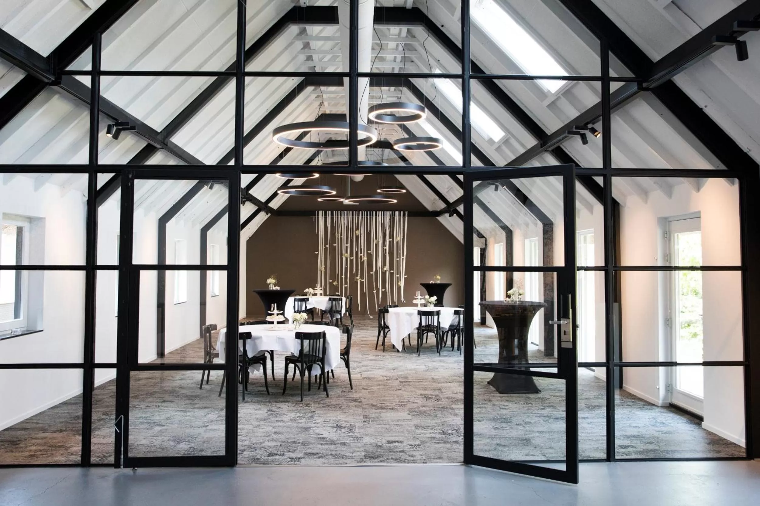 Restaurant/places to eat in Mooirivier