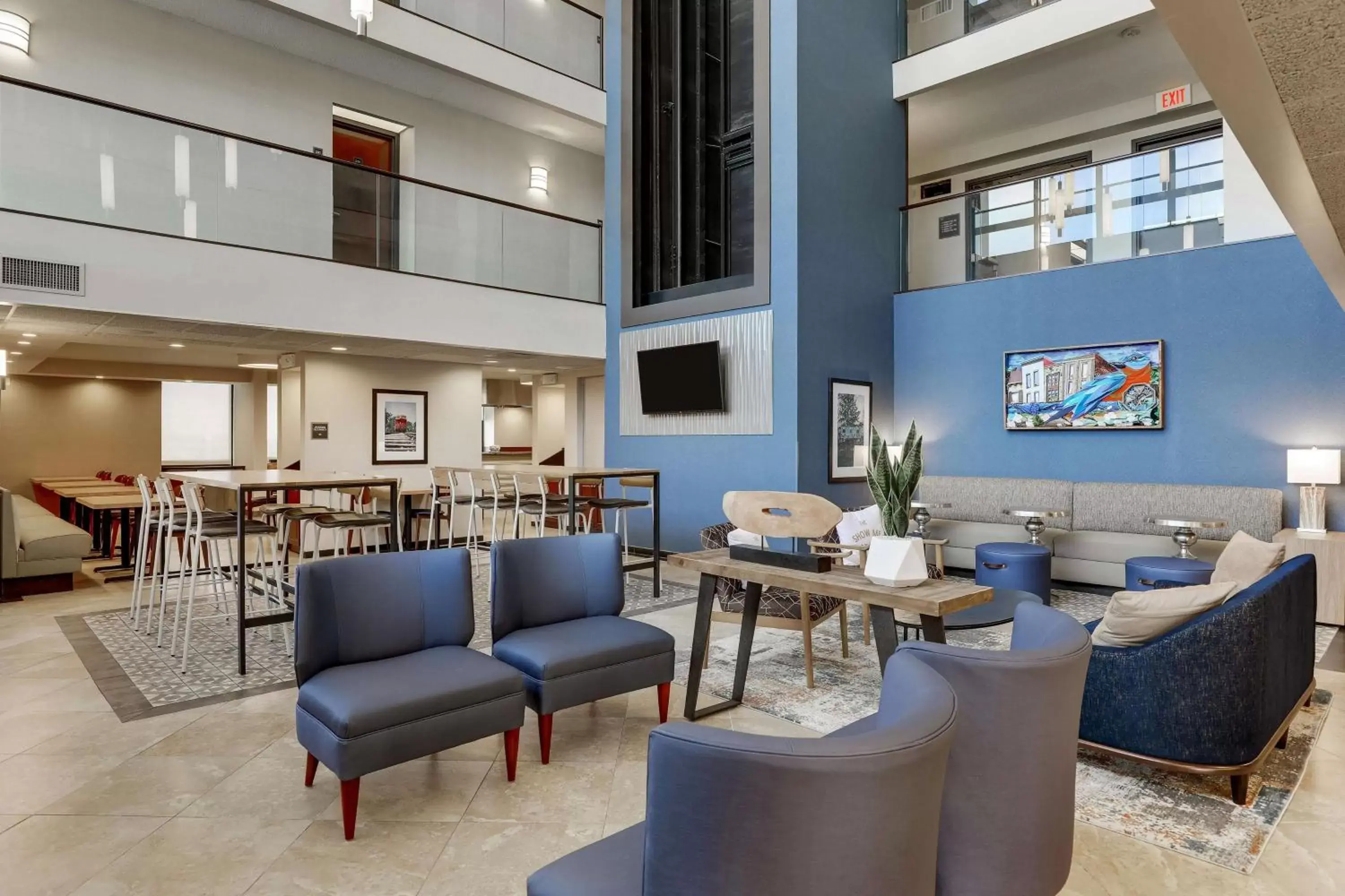 Lobby or reception, Lounge/Bar in Drury Inn & Suites St. Louis St. Peters