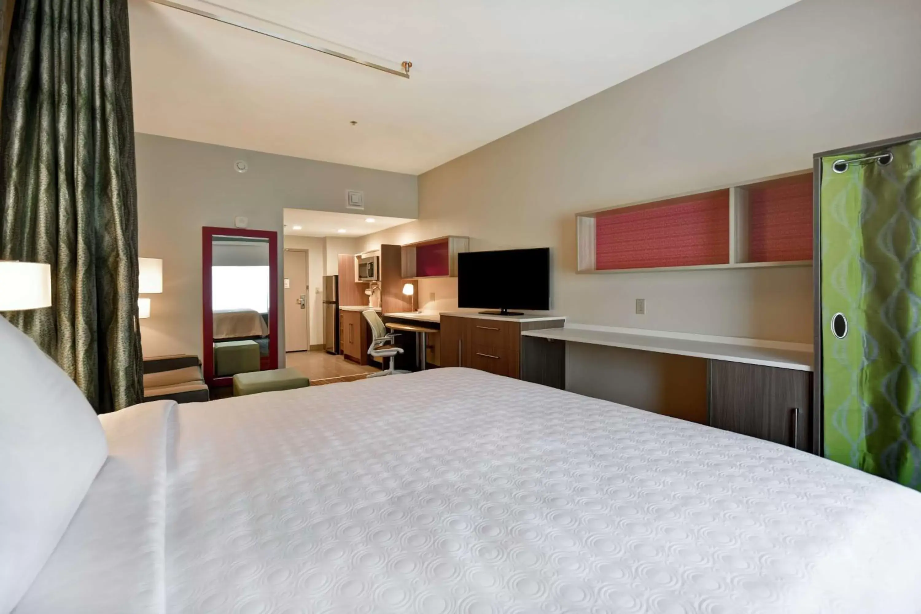 Bedroom, Bed in Home2 Suites By Hilton Birmingham/Fultondale, Al