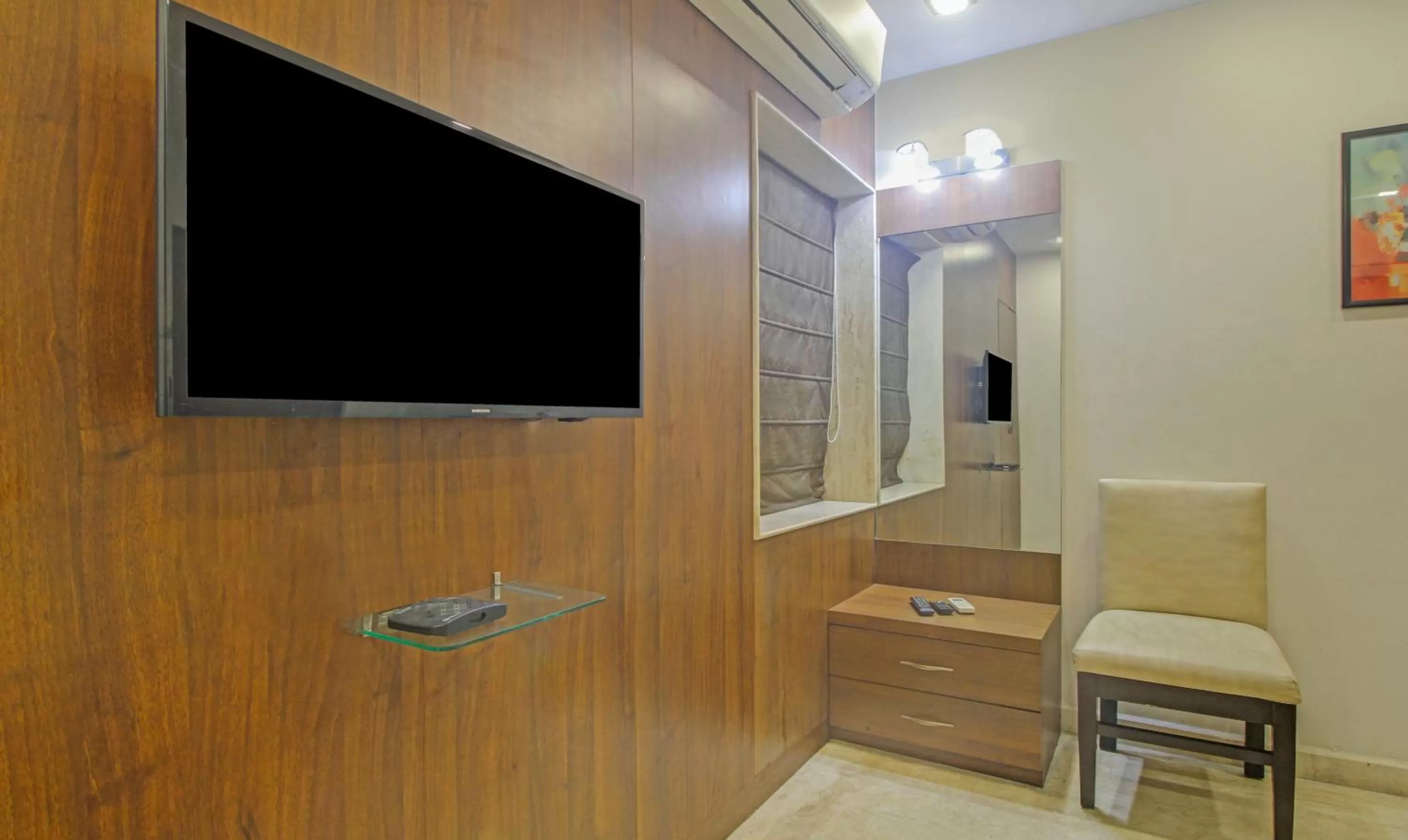 TV and multimedia in Treebo Sreema Saltlake Near City Centre Mall