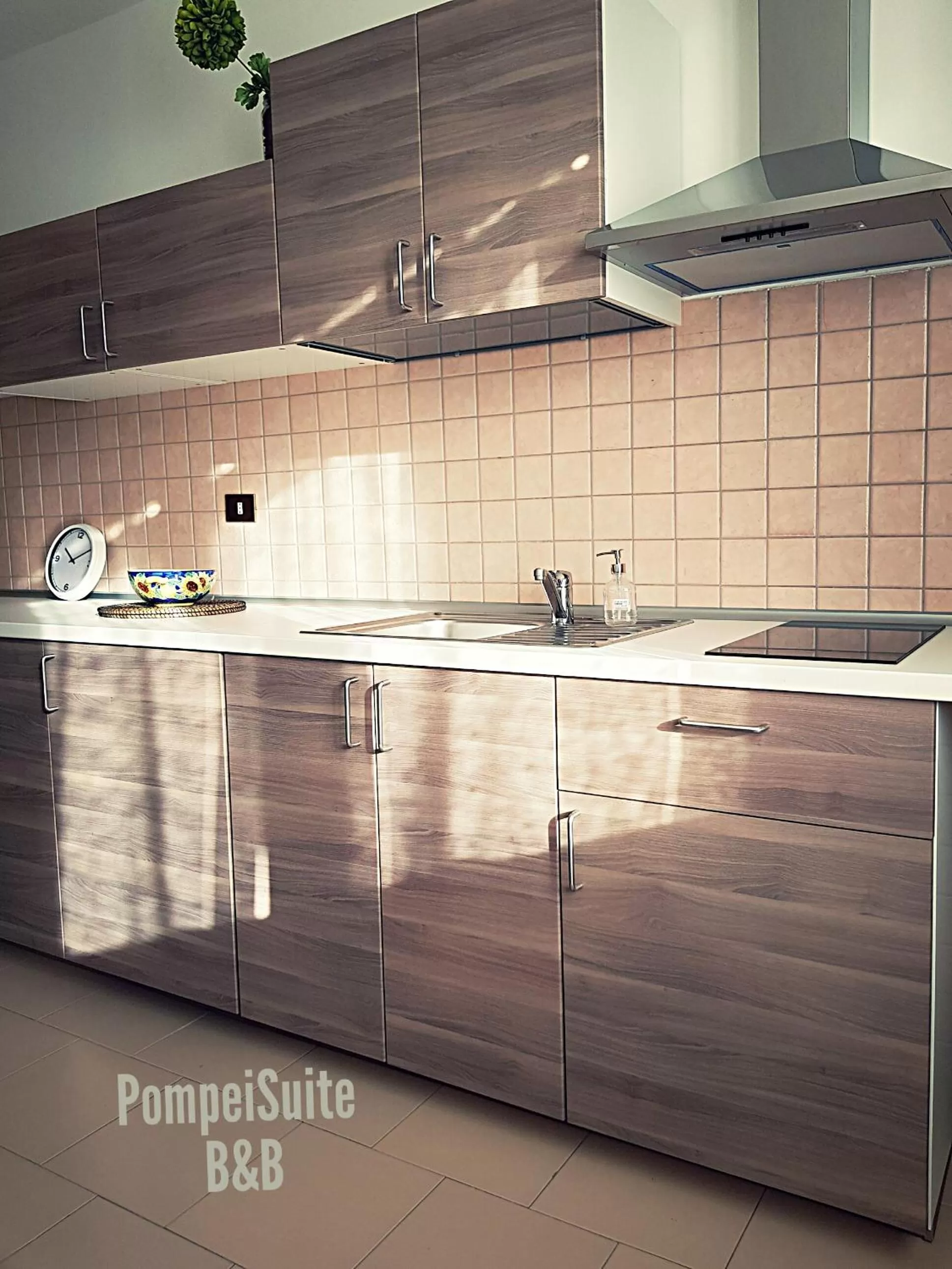 Kitchen or kitchenette in Pompei Suite