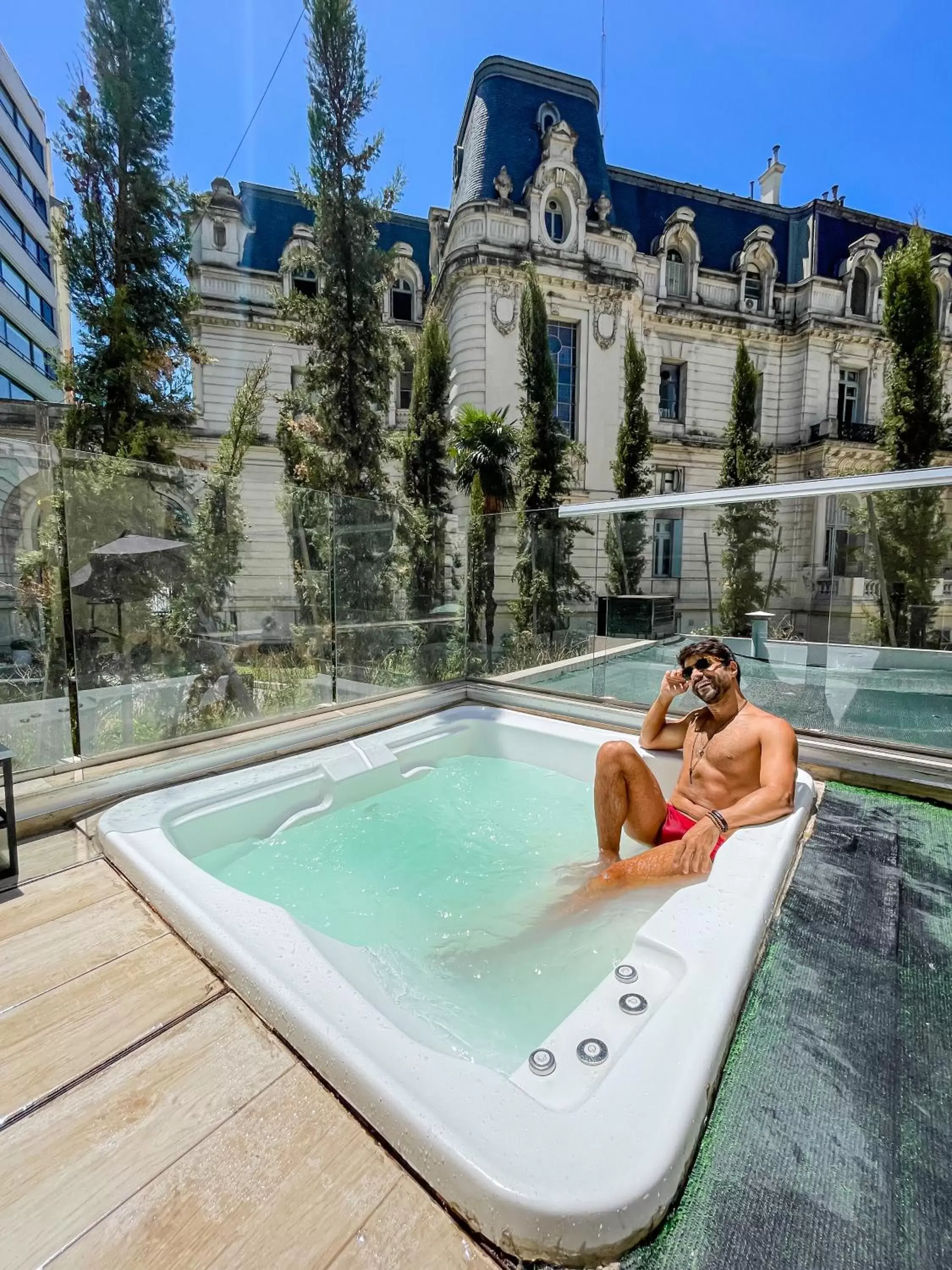 Hot Tub, Swimming Pool in Gran Hotel Buenos Aires