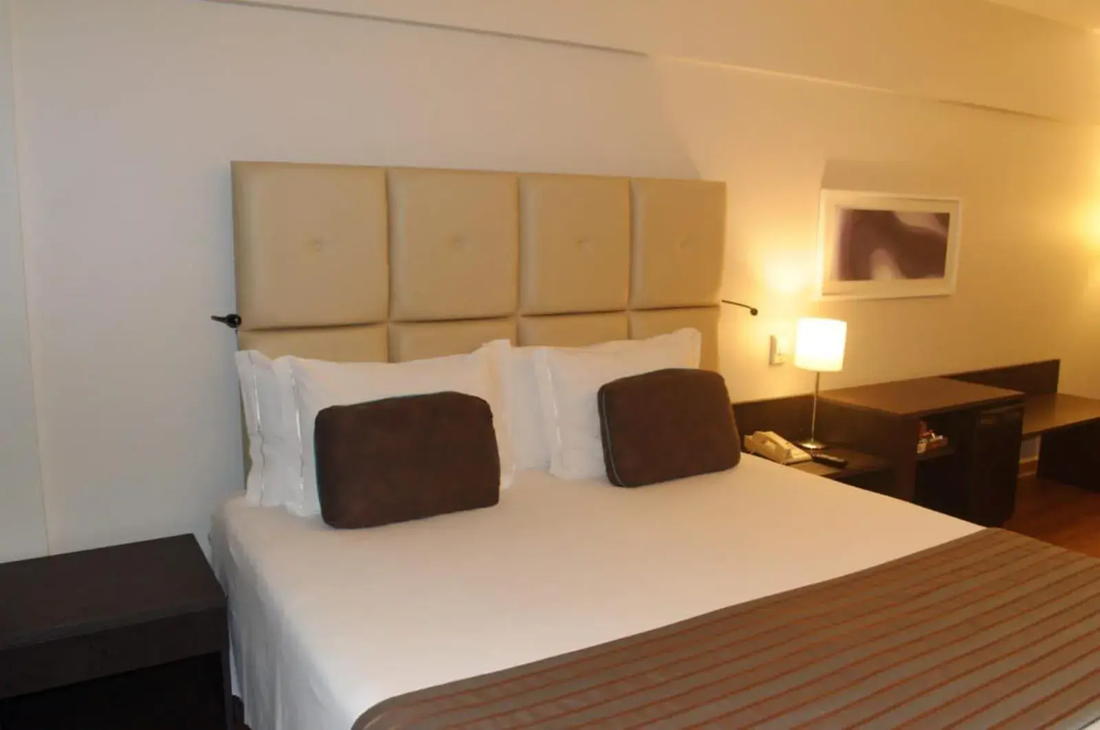 Photo of the whole room, Bed in Sol Alphaville Hotel & Residence