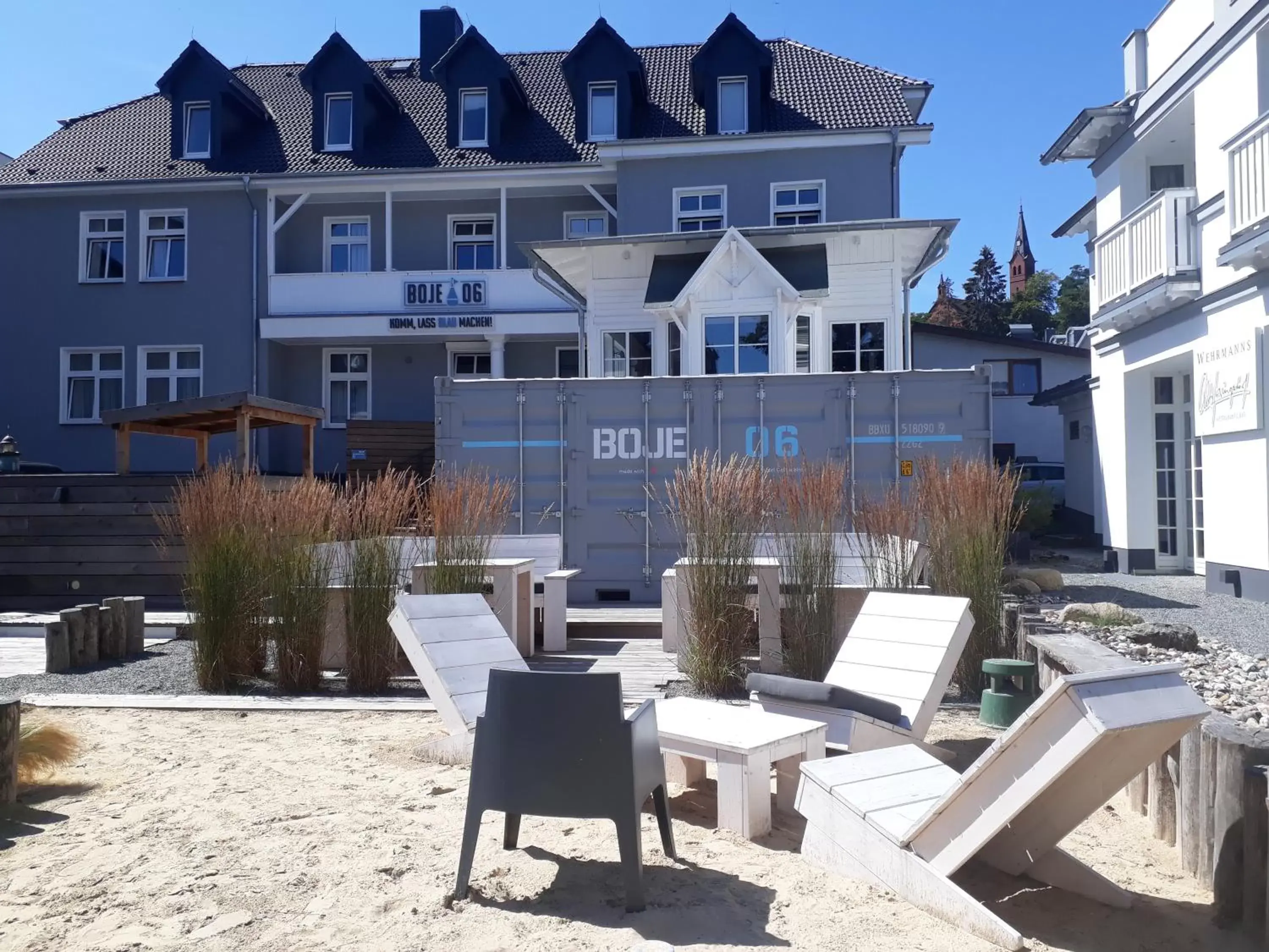 Facade/entrance, Property Building in Hotel Boje06