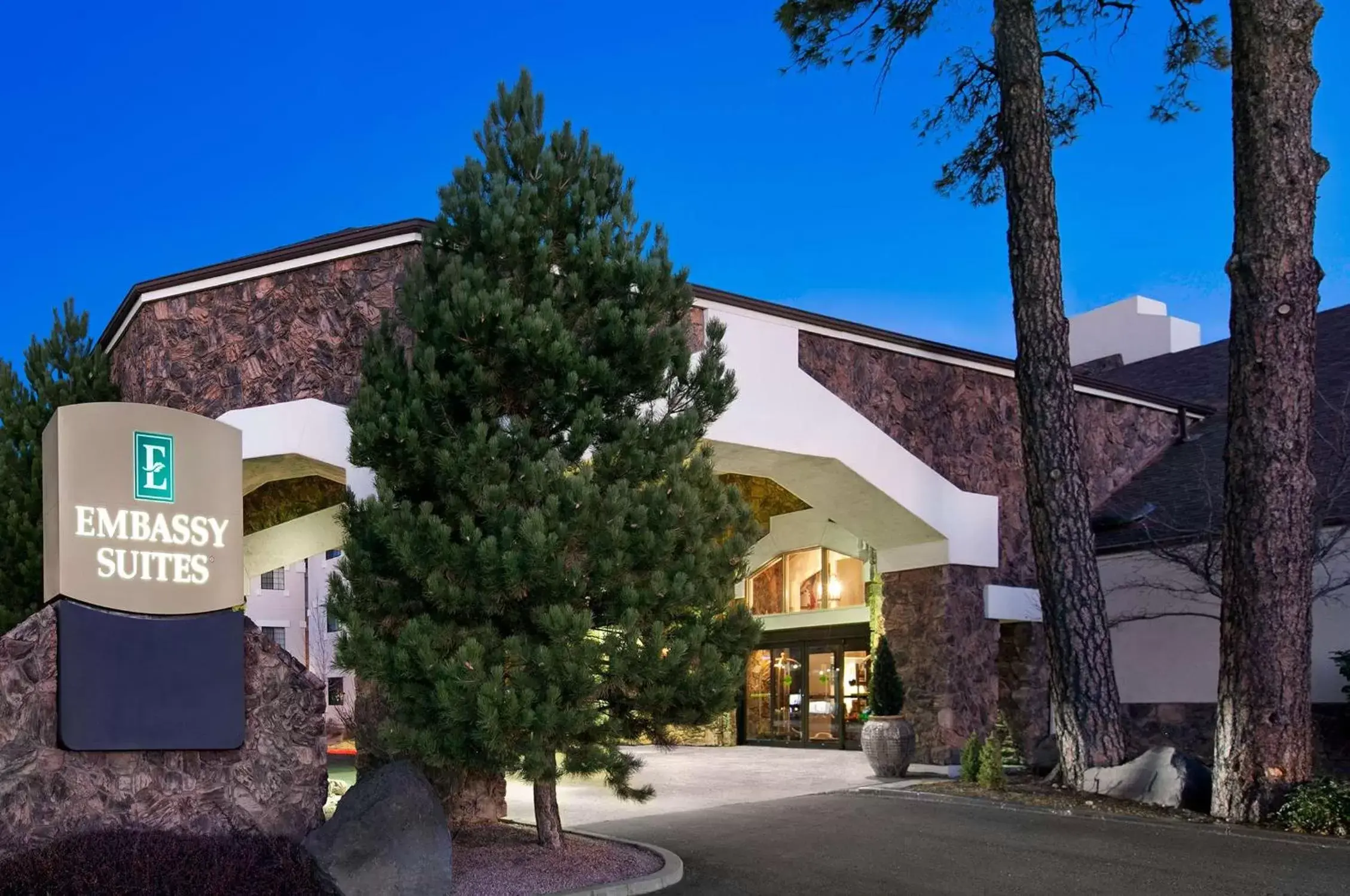 Property Building in Embassy Suites by Hilton Flagstaff