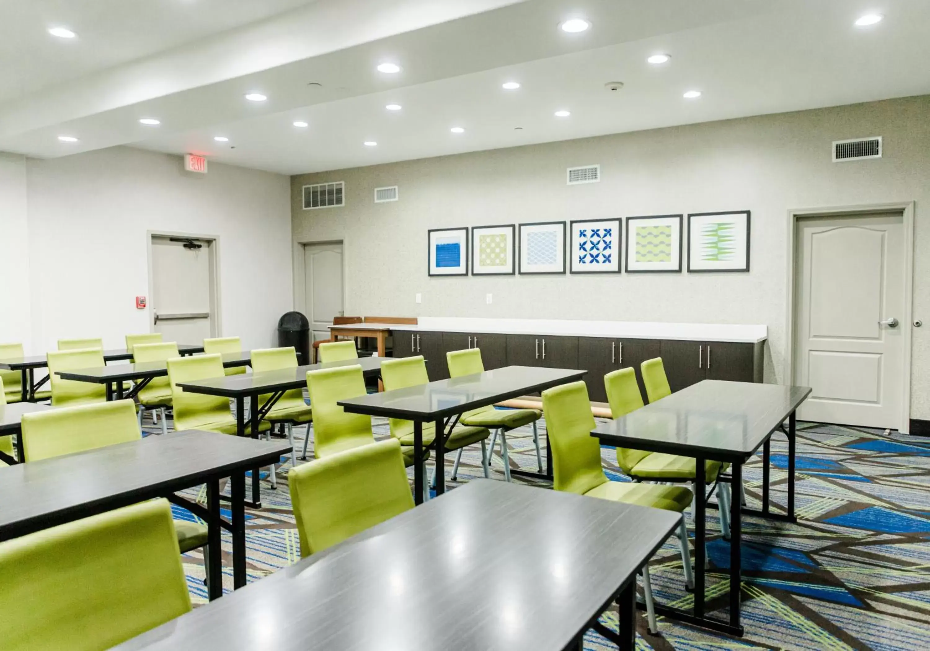 Meeting/conference room in Holiday Inn Express Hotel & Suites Greenville, an IHG Hotel