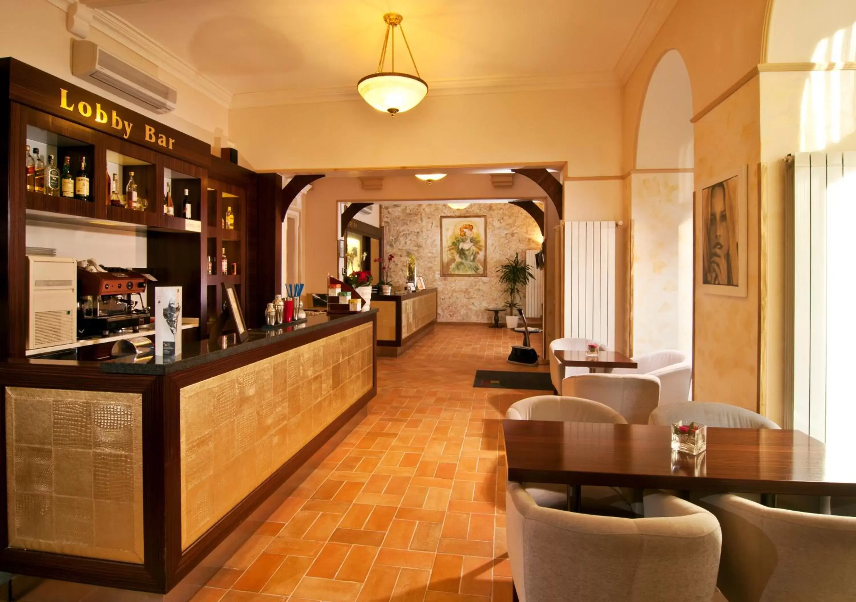 Lobby or reception, Lounge/Bar in Hotel Praga 1