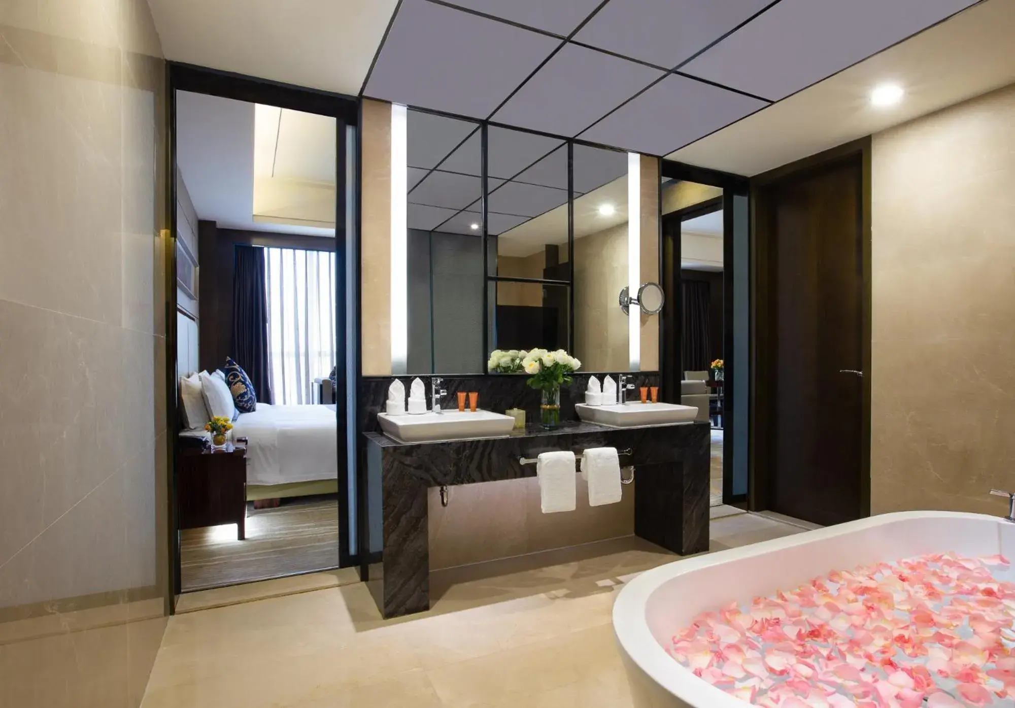 Bathroom in Crowne Plaza Shenzhen Longgang City Centre, an IHG Hotel