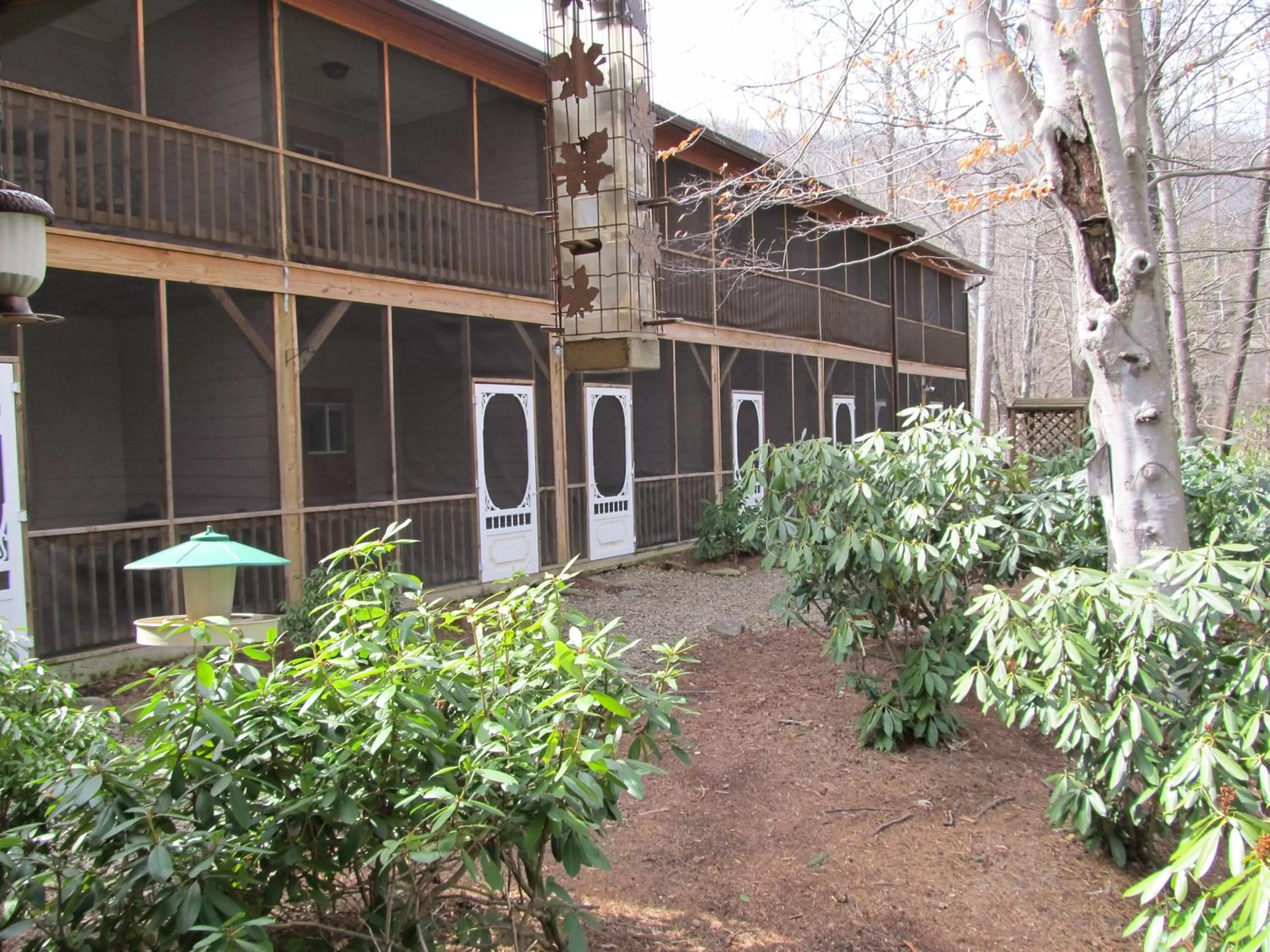 Facade/entrance, Property Building in Jonathan Creek Inn and Villas
