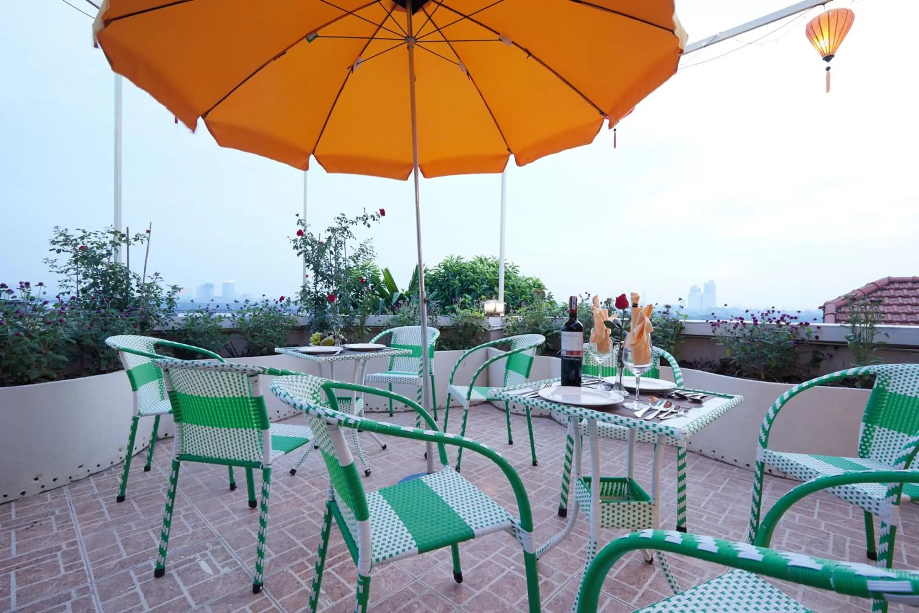 Restaurant/places to eat in Lucky Budda Inn Villa Restaurant/places to eat in Lucky Budda Inn Villa