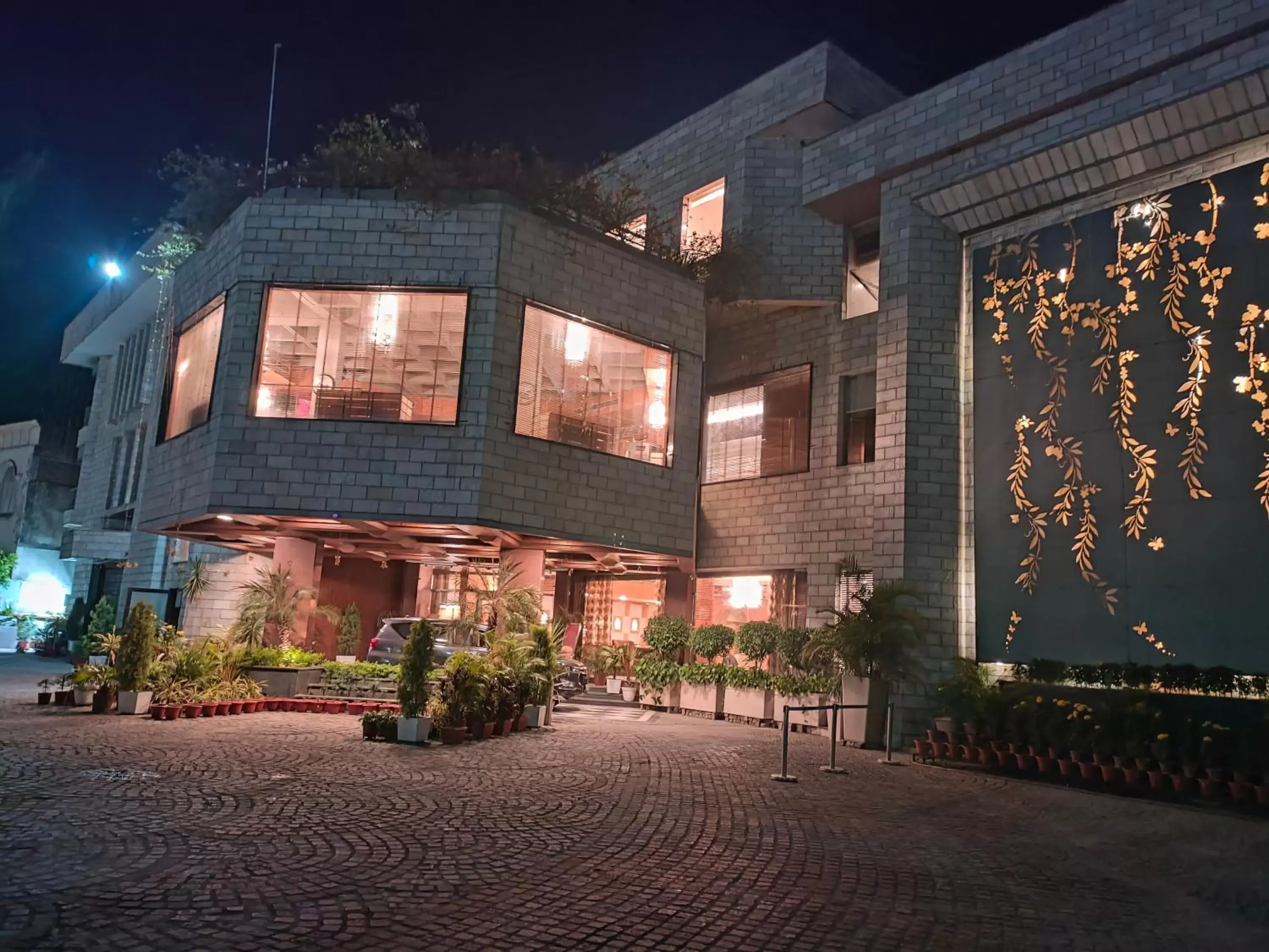 Property Building in Hotel Natraj Rishikesh