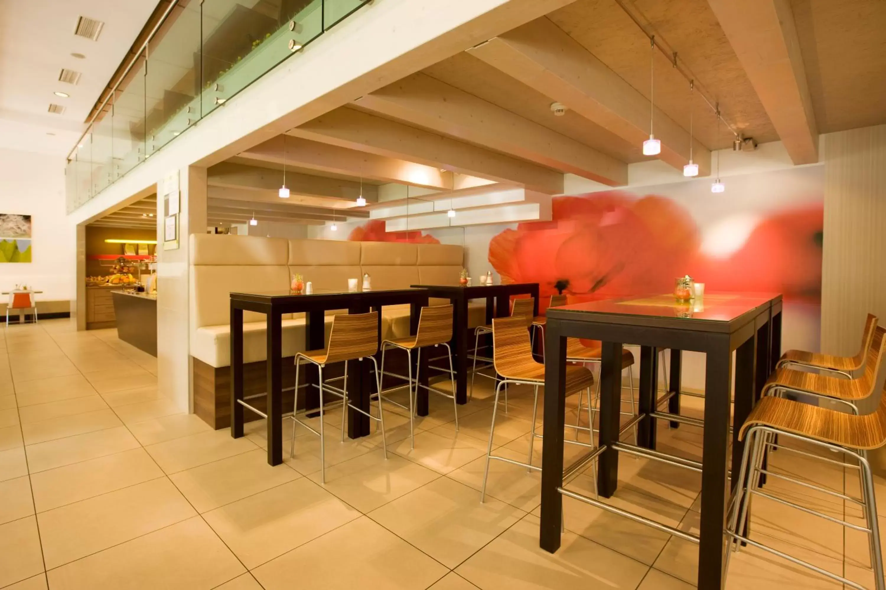 Lounge or bar, Dining Area in Ibis Wien Messe
