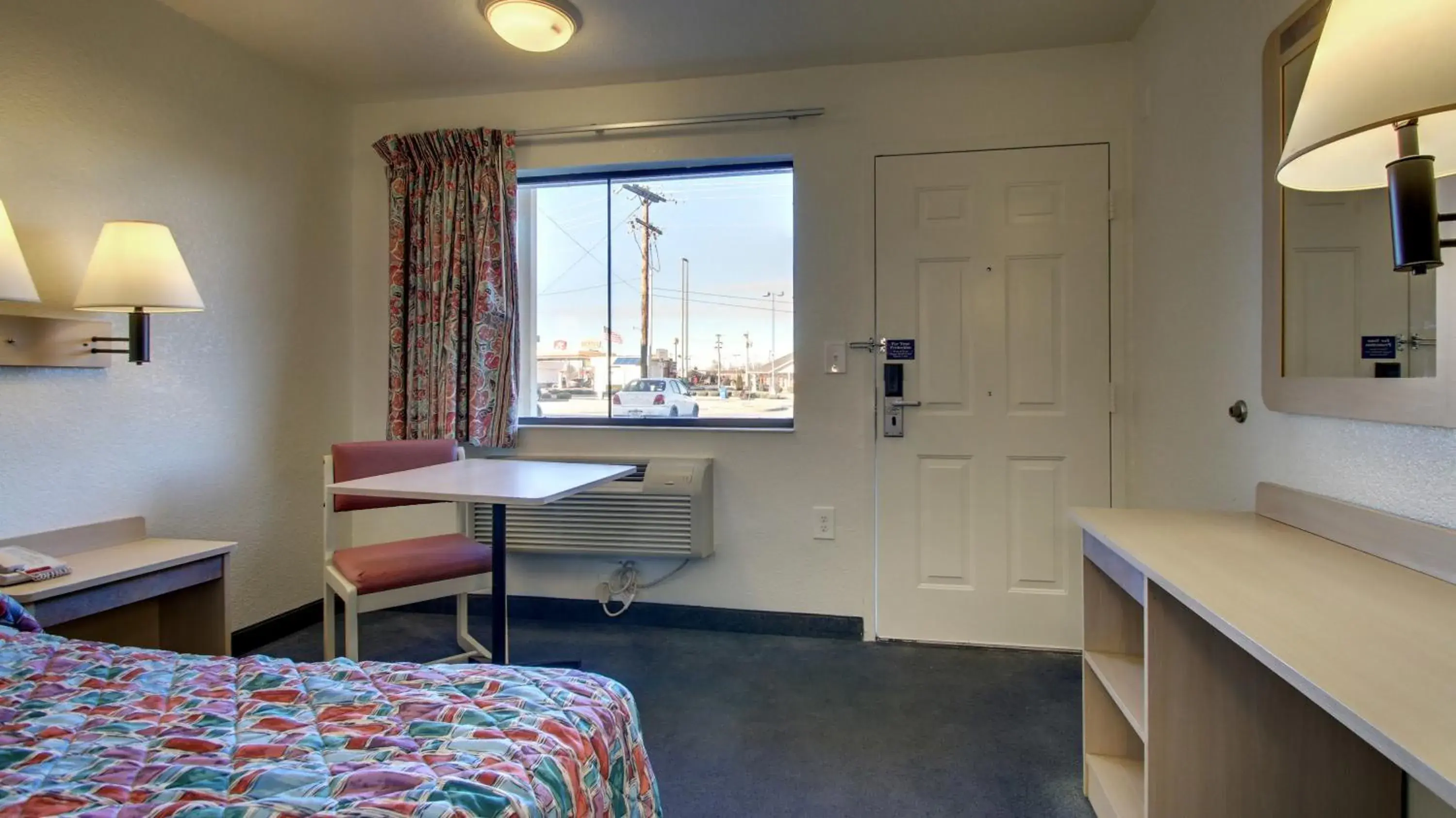 Bedroom in Motel 6-Owensboro, KY