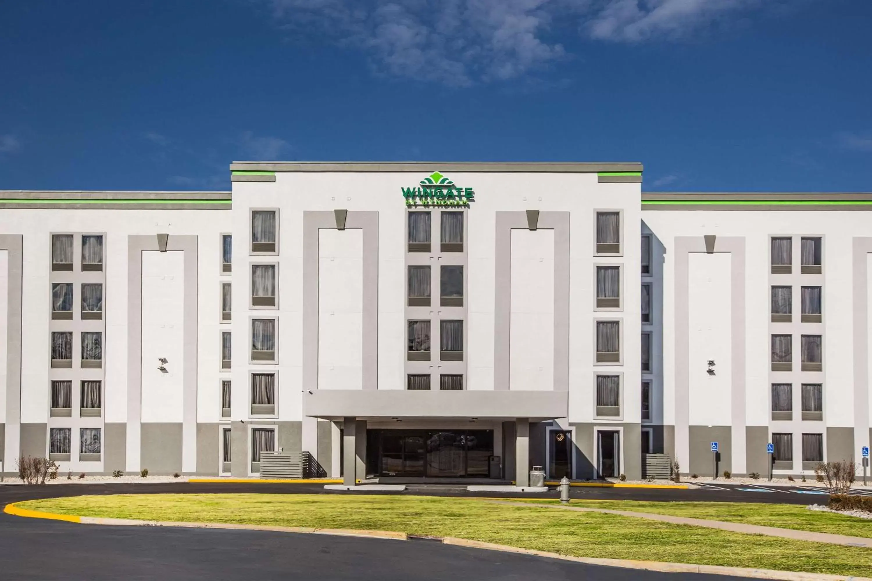 Property Building in Wingate by Wyndham Louisville Airport Expo Center