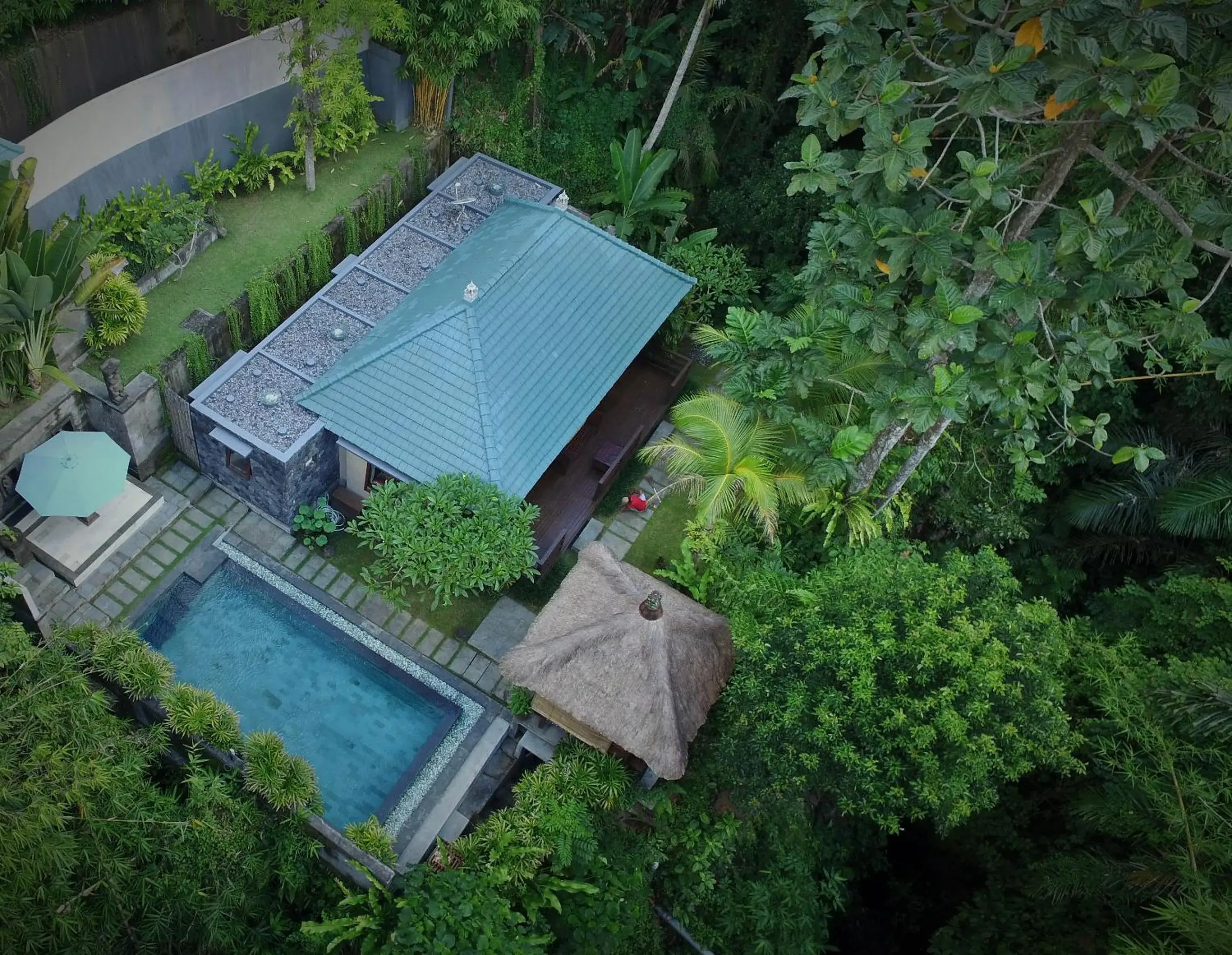 Bird's eye view, Bird's-eye View in D'Legon Luxury Villas