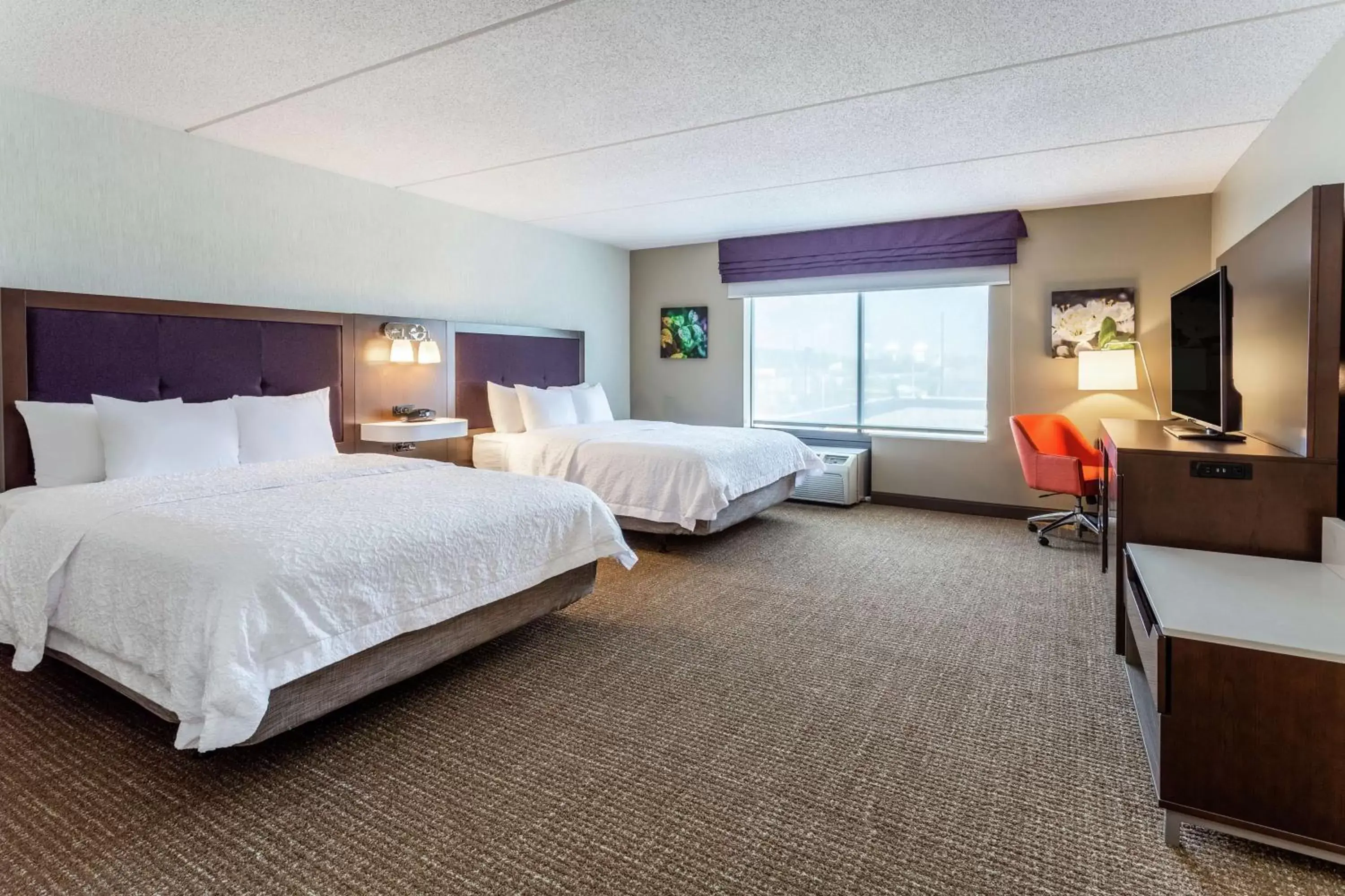 Room with Two Queen Beds - Non-Smoking in Hampton Inn & Suites Chicago - Libertyville Room with Two Queen Beds - Non-Smoking in Hampton Inn & Suites Chicago - Libertyville