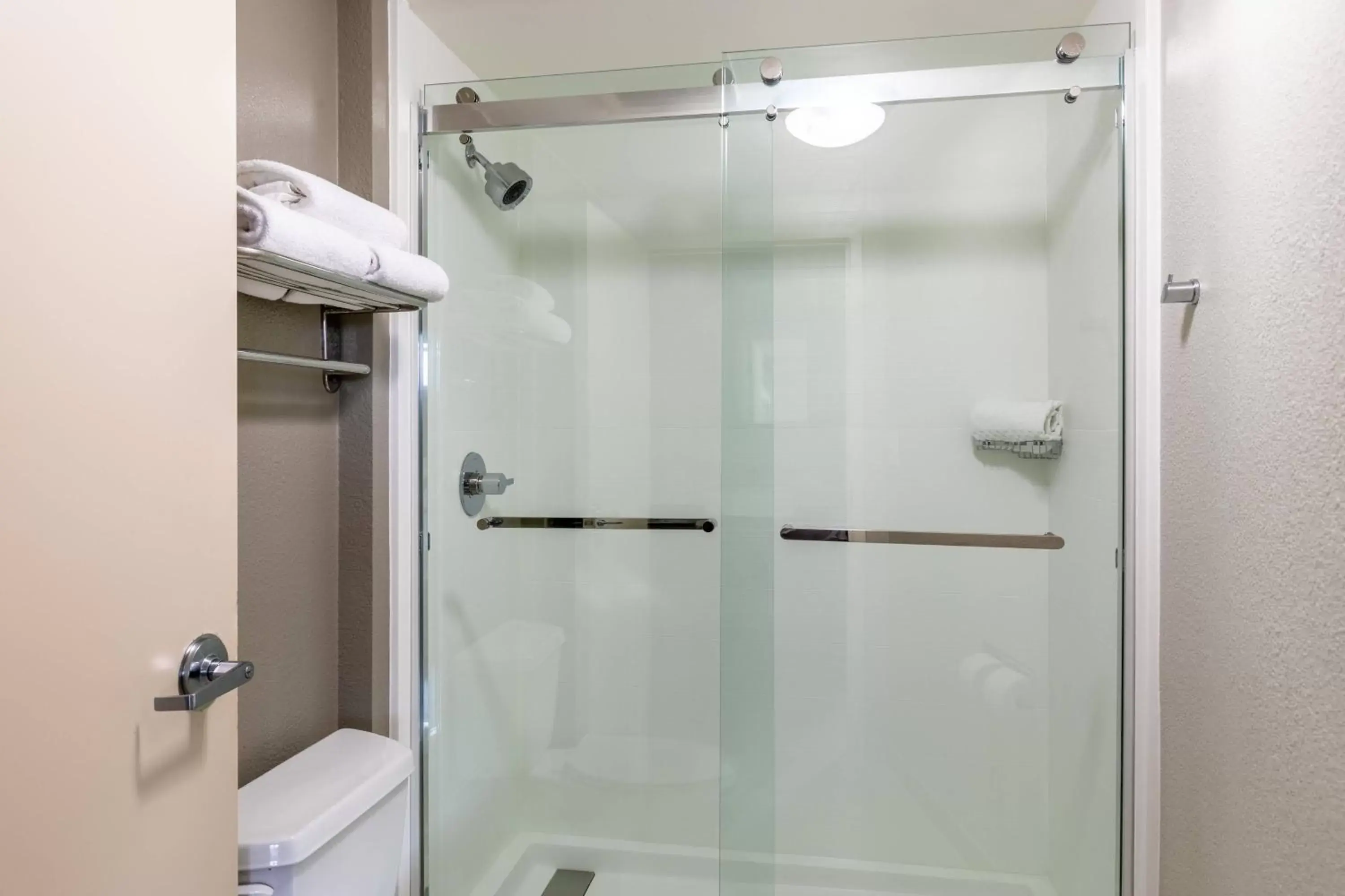 Bathroom in SpringHill Suites Orlando Altamonte Springs/Maitland
