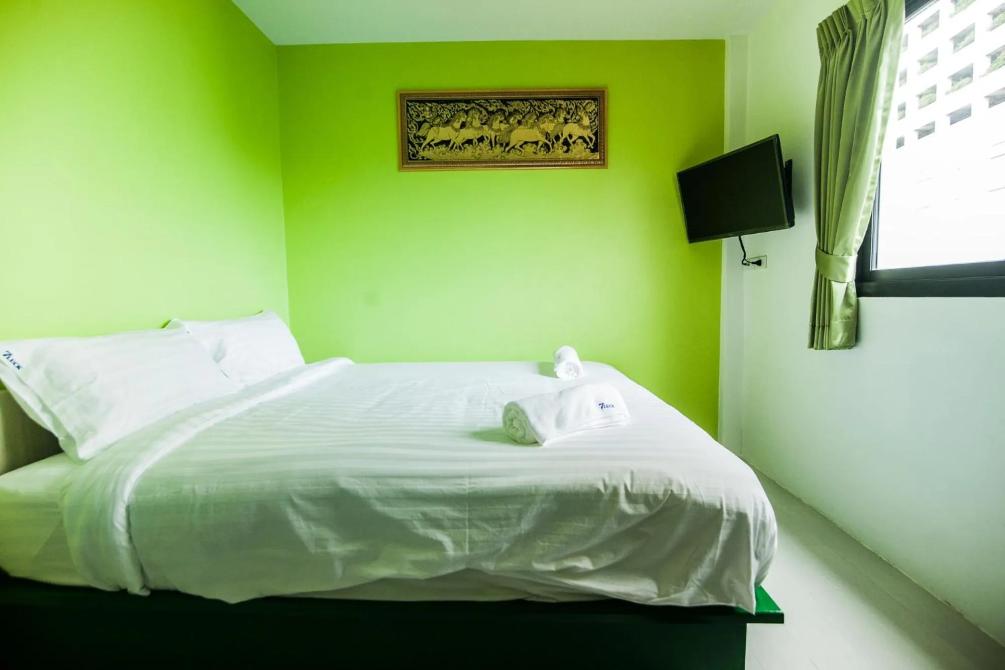 TV and multimedia, Bed in The Seven Luck