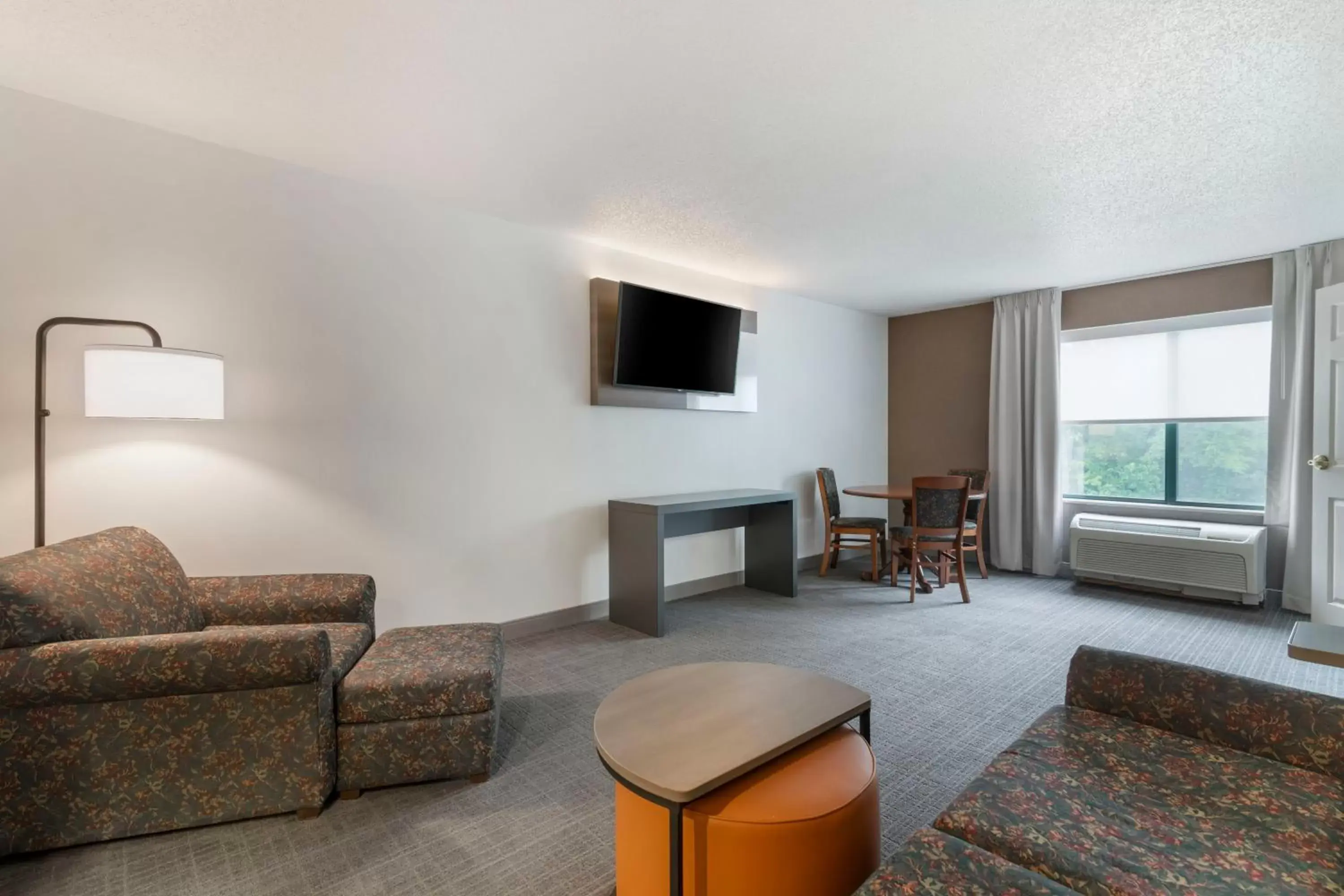 Seating Area in Comfort Inn & Suites Lake George