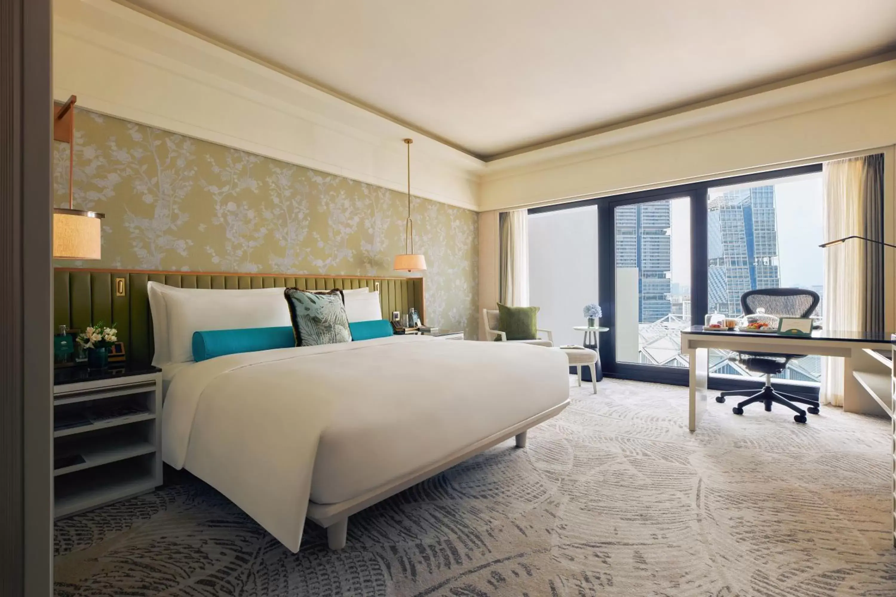 Bedroom in Mandarin Oriental, Singapore