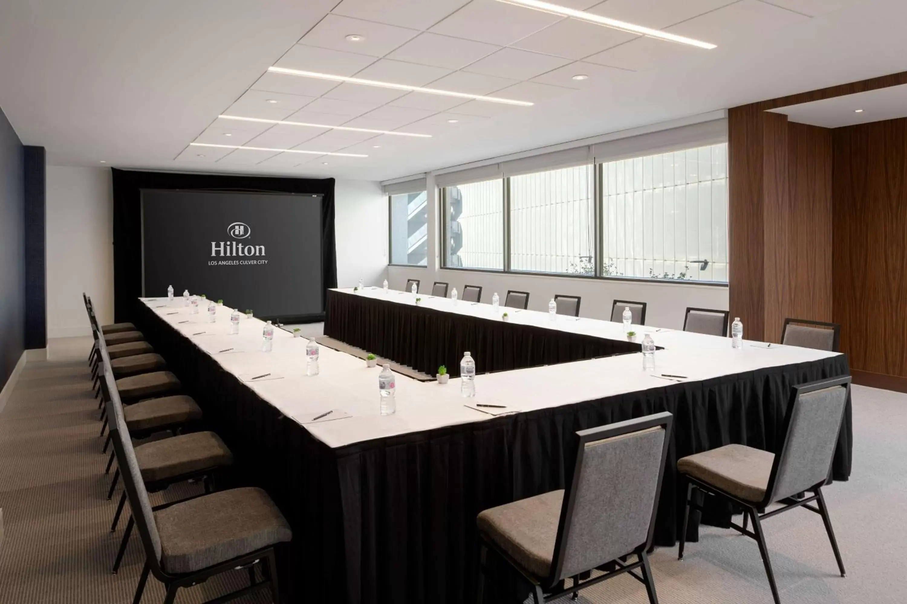 Meeting/conference room in Hilton Los Angeles-Culver City, CA