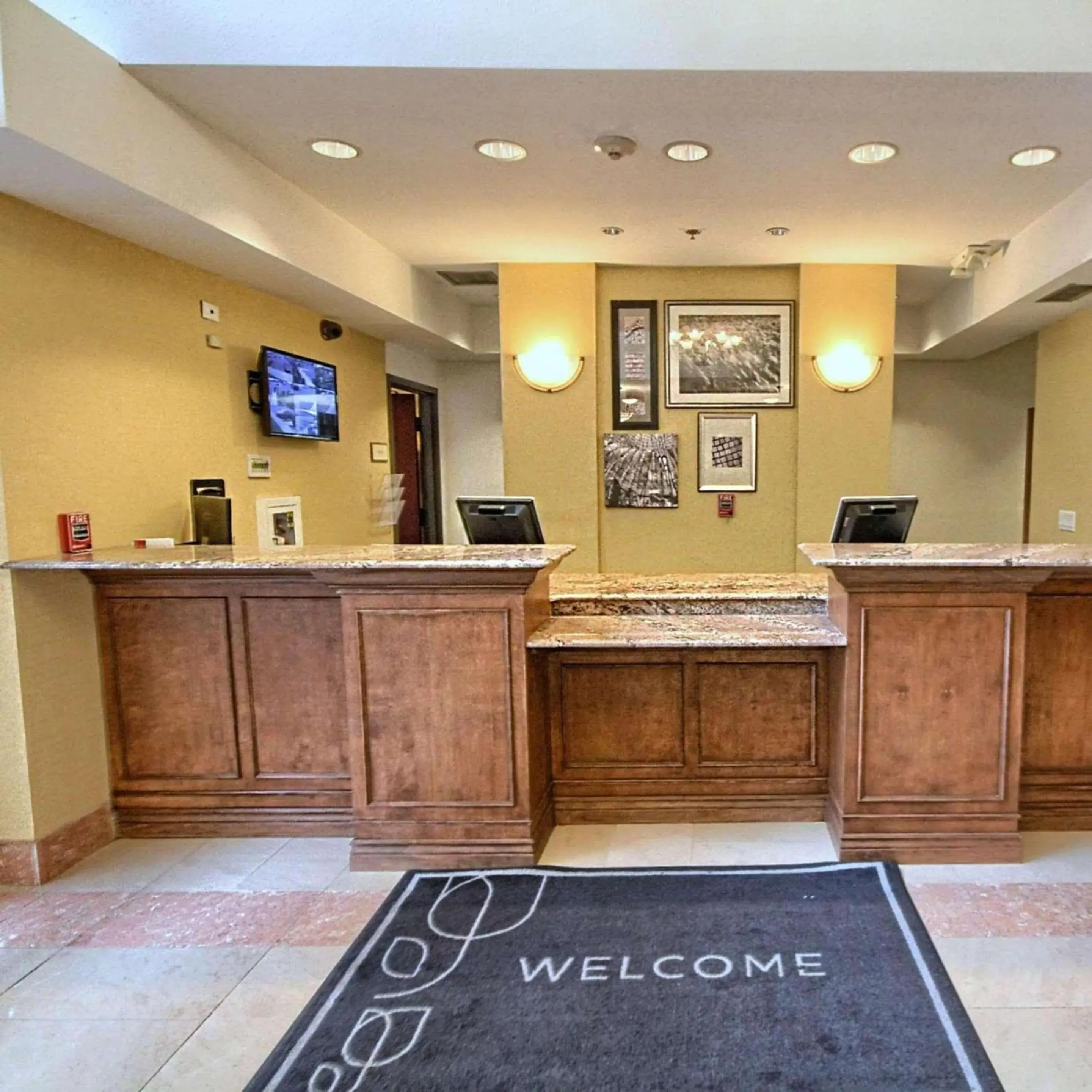 Lobby or reception, Lobby/Reception in Country Inn & Suites by Radisson, Dearborn, MI