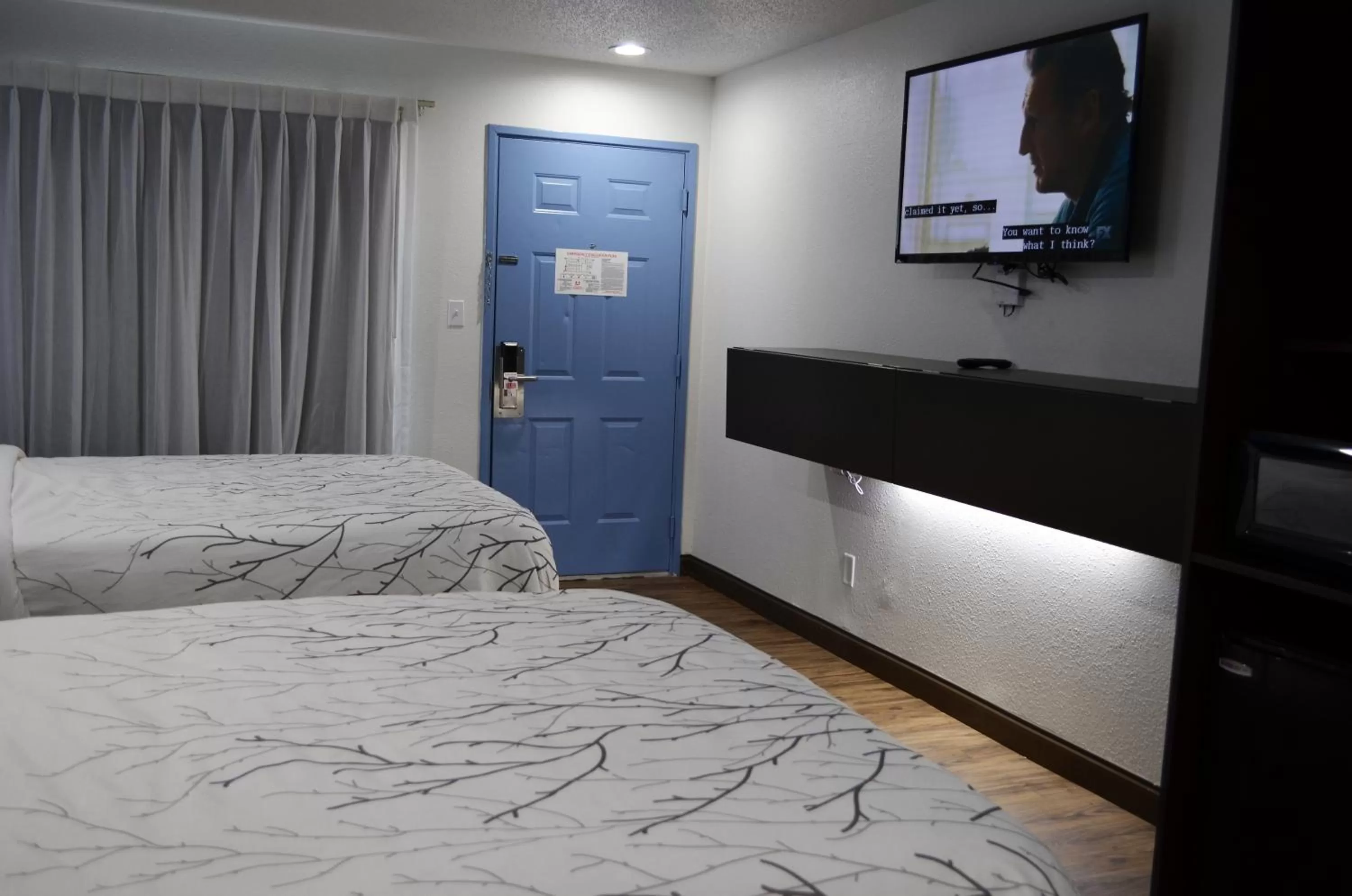 Bedroom, Bed in Athena Inn Chattanooga