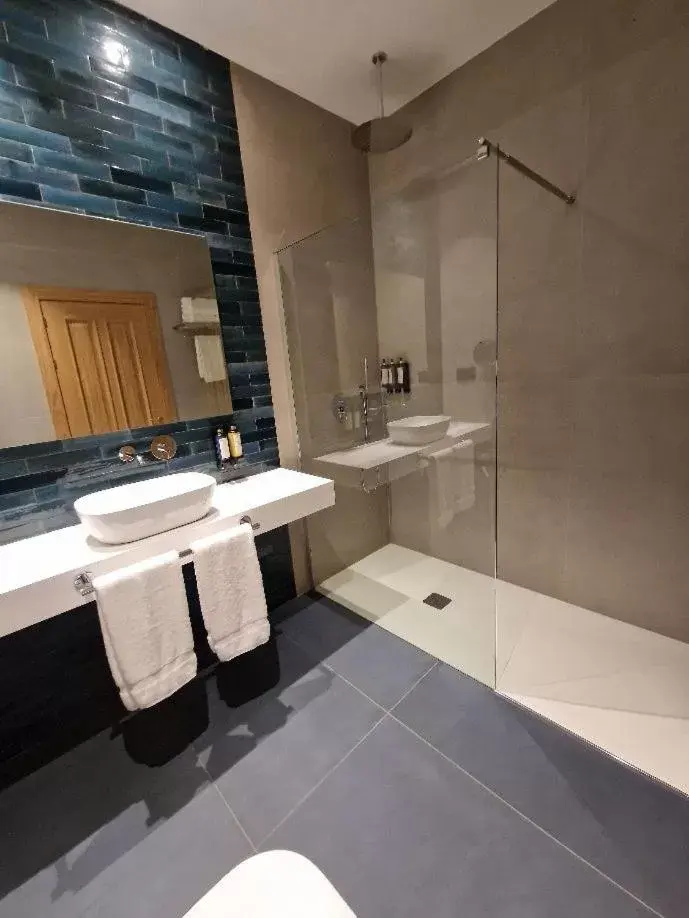 Bathroom in Hotel El Rosal de Cudillero
