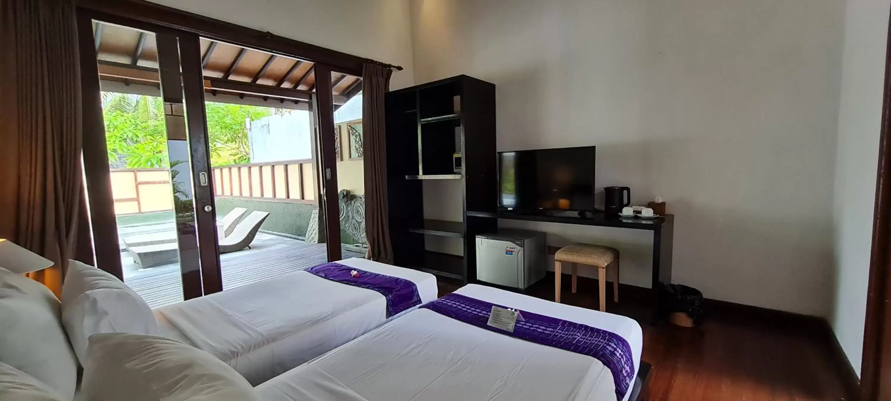 Bedroom, Bed in The Trawangan Resort