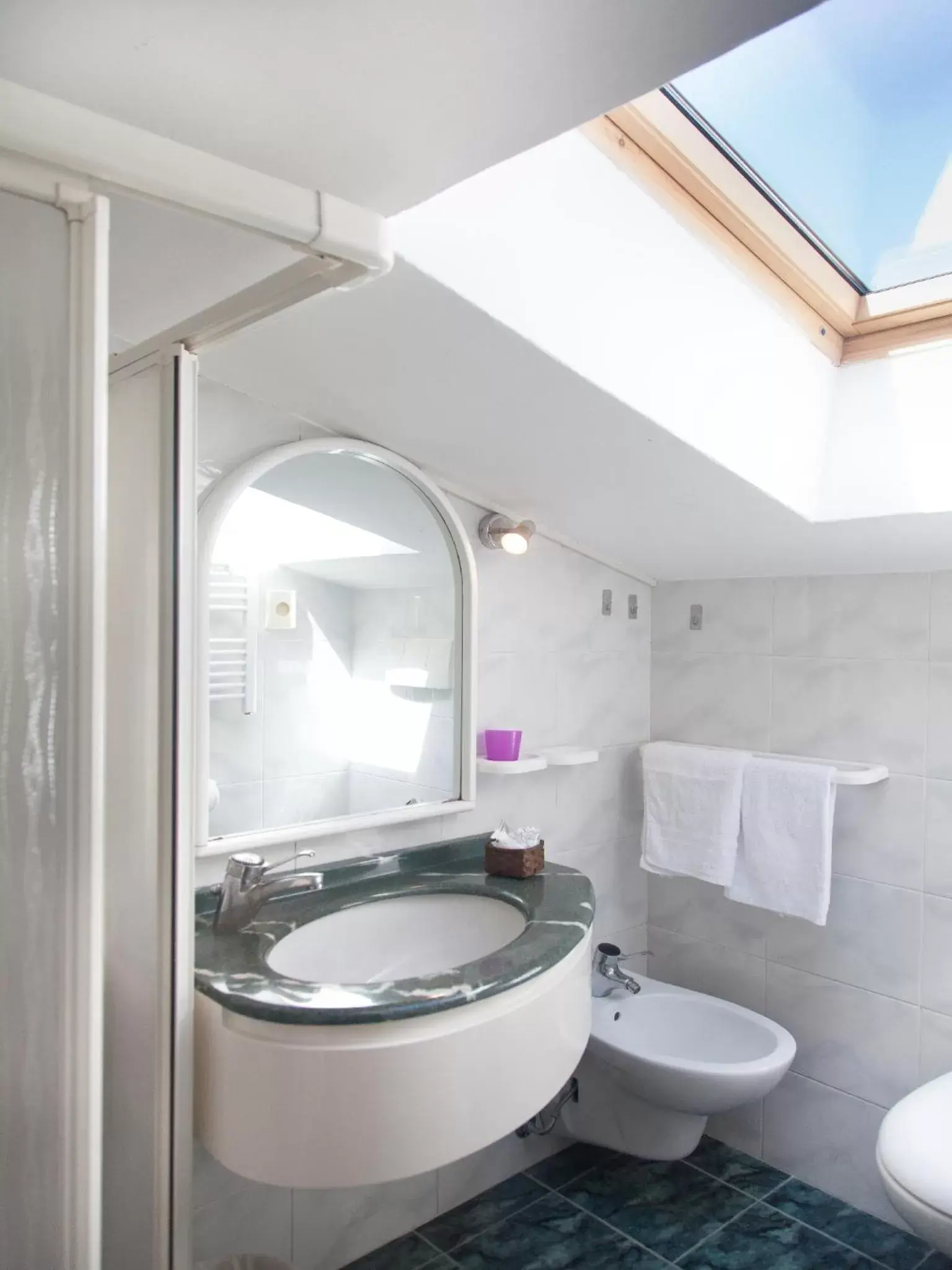 Bathroom in Riviera Mare Beach Life Hotel