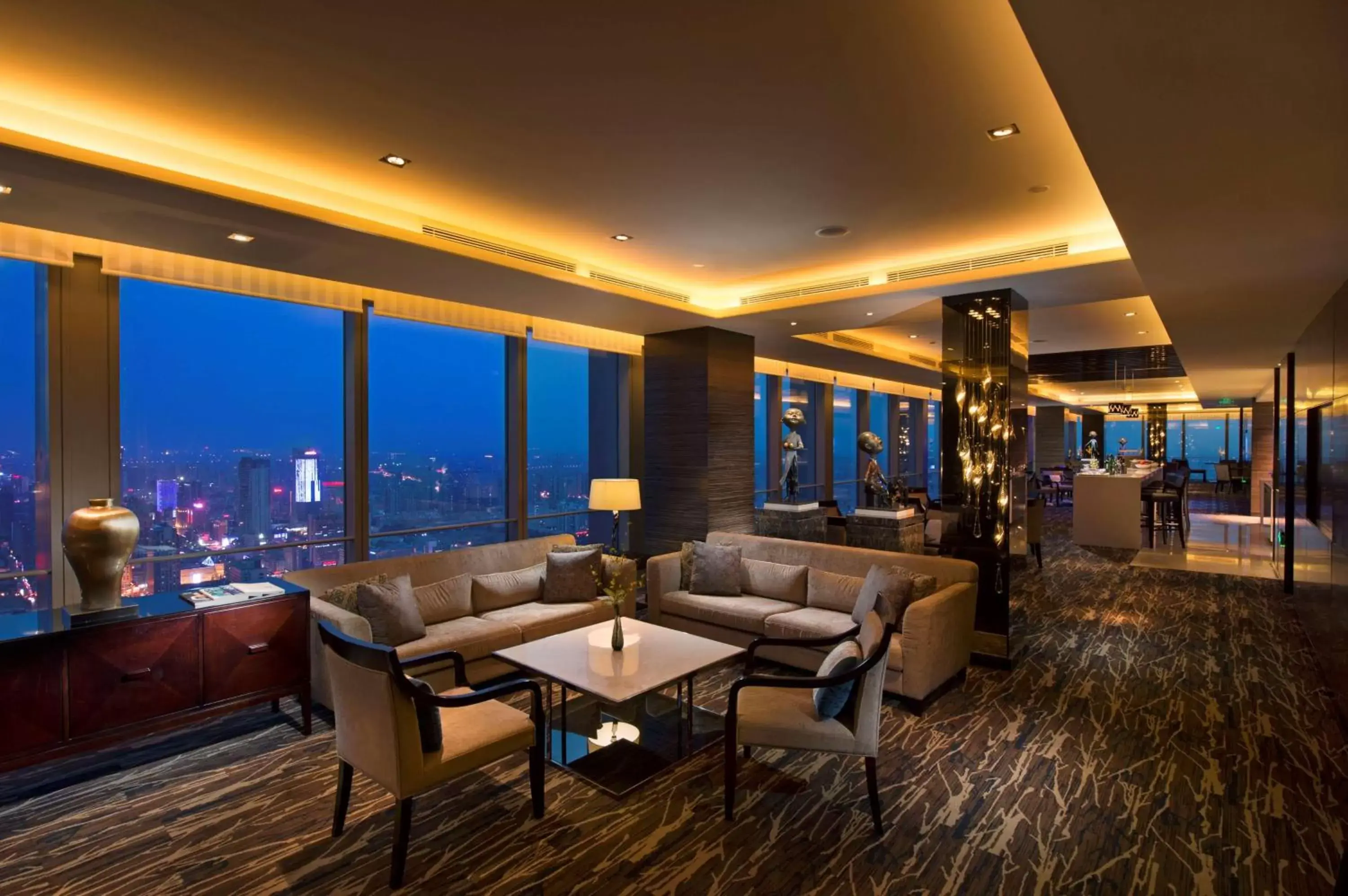 Lounge or bar in Hilton Shijiazhuang Lounge or bar in Hilton Shijiazhuang