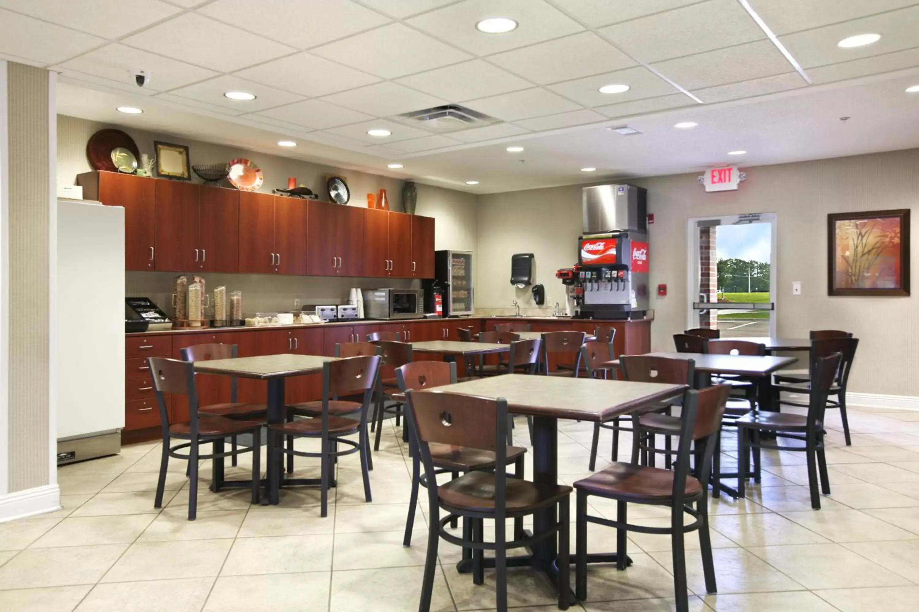 Restaurant/Places to Eat in Microtel Inn & Suites by Wyndham Hattiesburg