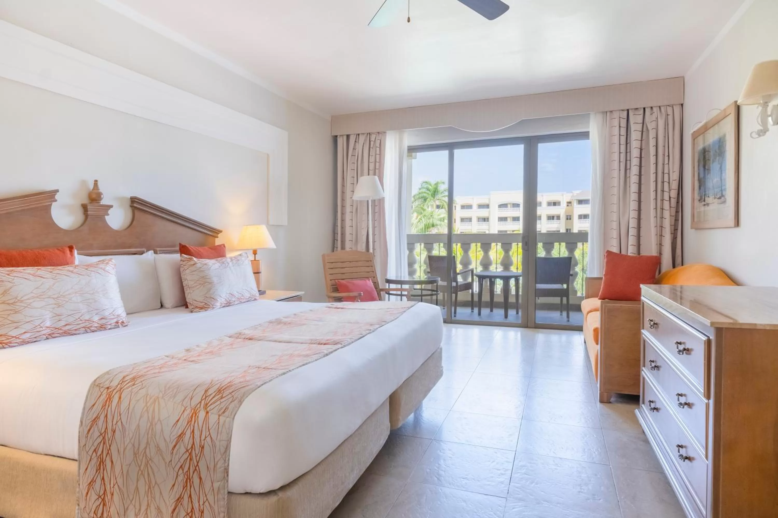 Bed in Iberostar Waves Rose Hall Beach - All Inclusive