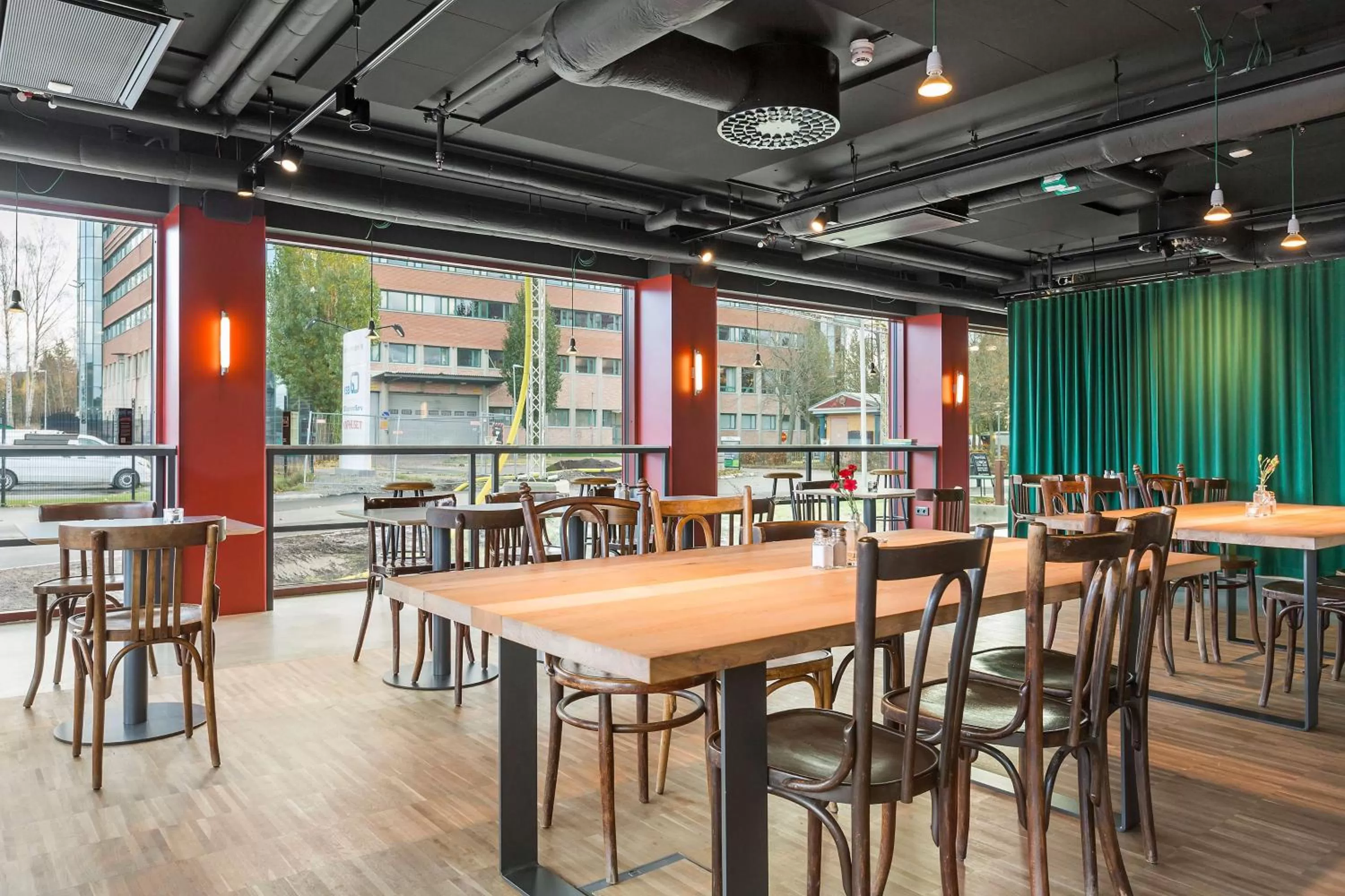 Restaurant/places to eat in Best Western Plus Ten Hotel