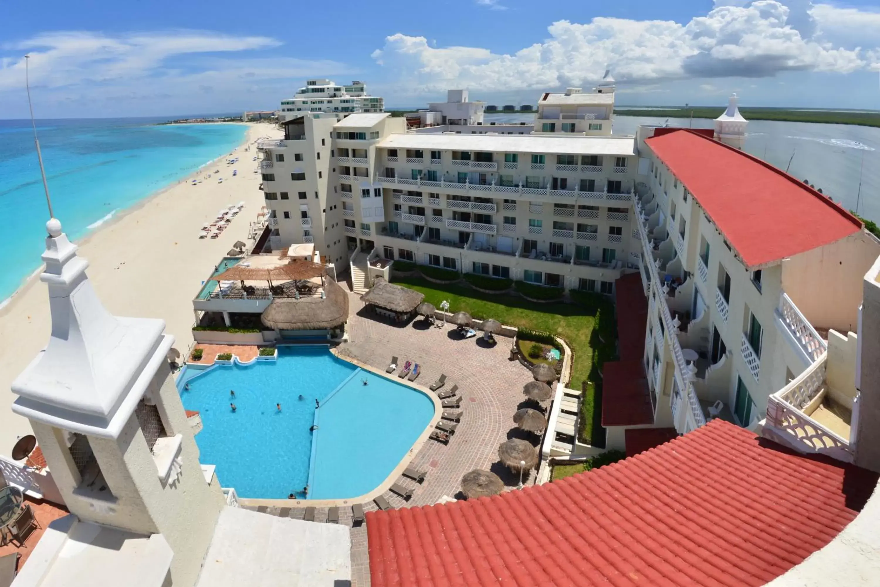 Facade/entrance, Bird's-eye View in BSEA Cancun Plaza Hotel